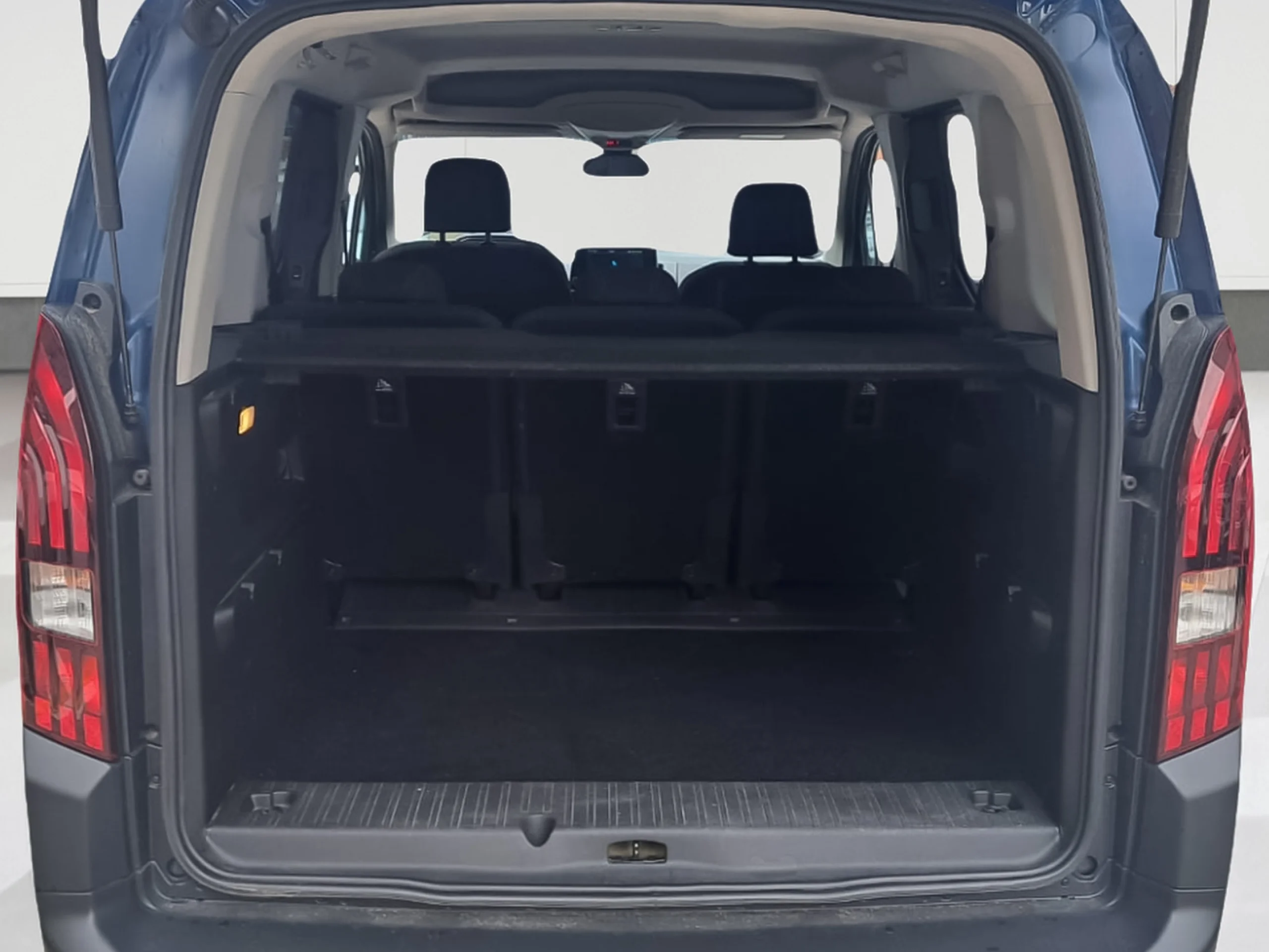 Peugeot E-Rifter GT Standard 100 kW (136 CV) - Foto 9