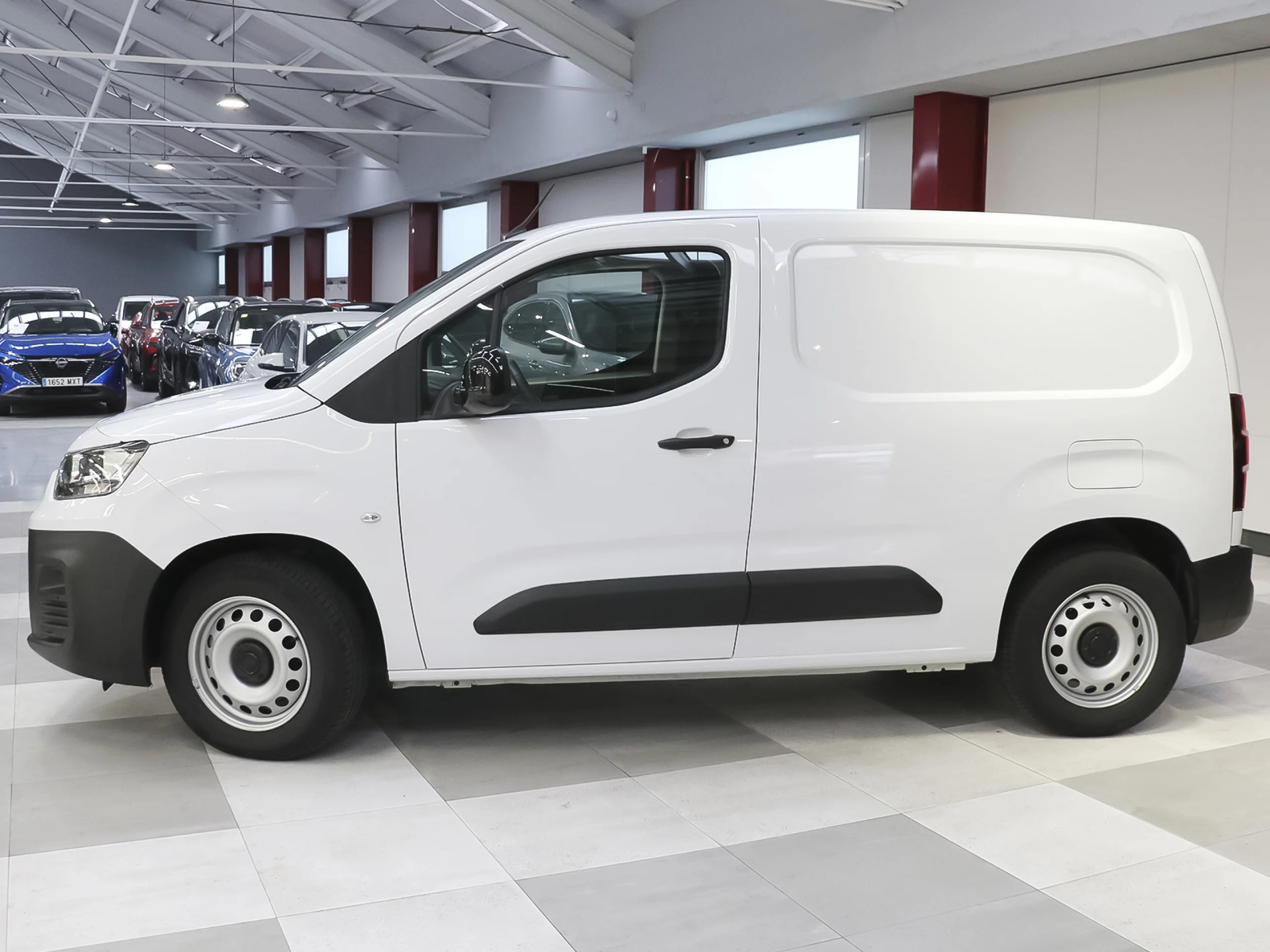 Fiat E-Doblò Furgón 50kWh L1H1 100 kW (136 CV) - Foto 2