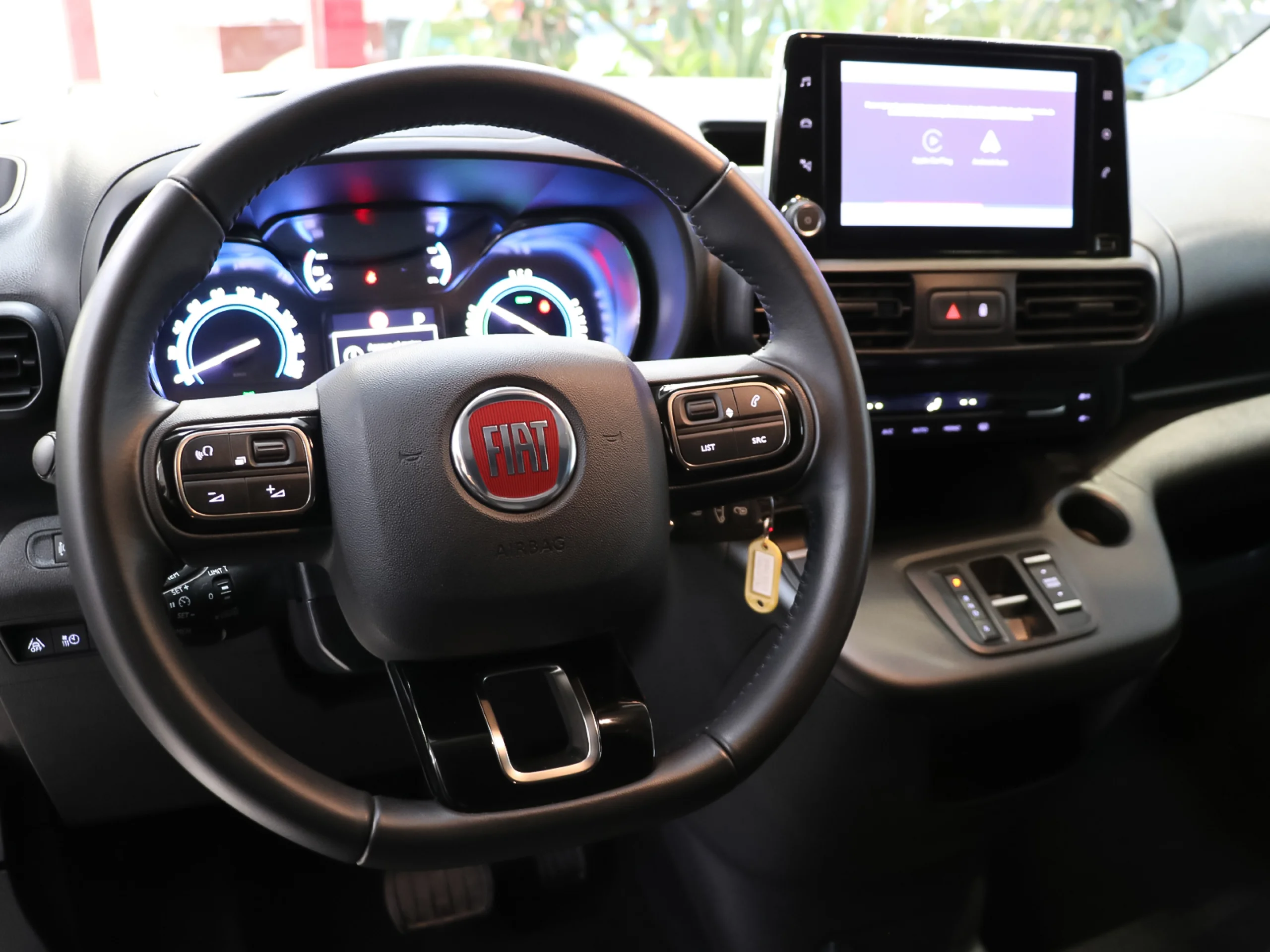 Fiat E-Doblò Furgón 50kWh L1H1 100 kW (136 CV) - Foto 11