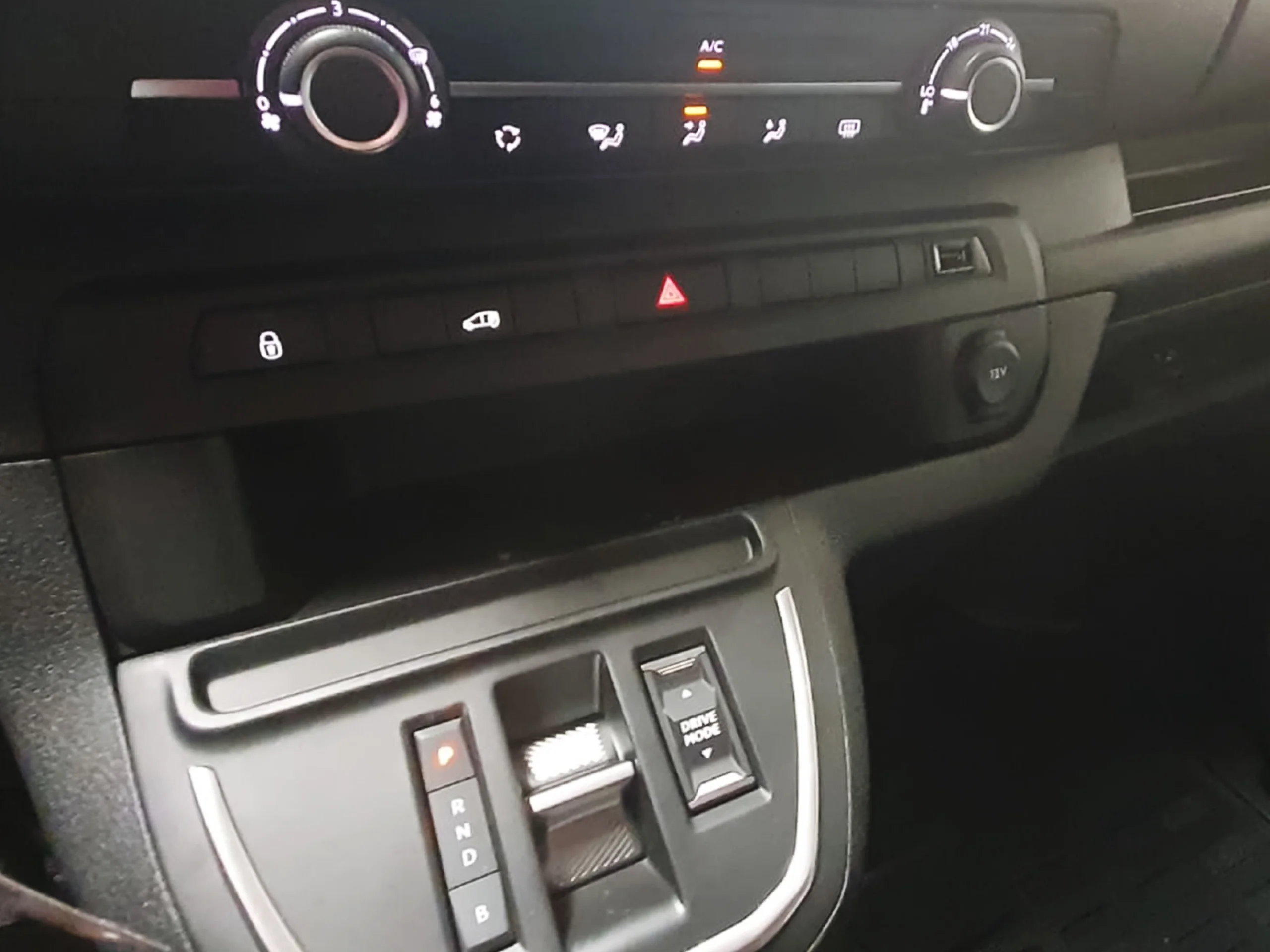 Citroen ë-Jumpy Furgon ë-Jumpy 75 KWh Talla M 100 kW (136 CV) - Foto 10