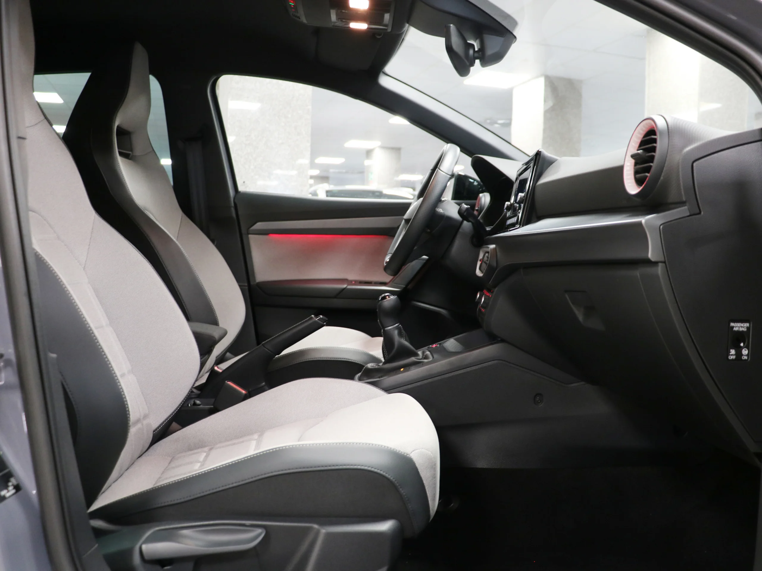 SEAT Ibiza 1.0 TSI FR Plus 85 kW (115 CV) - Foto 6