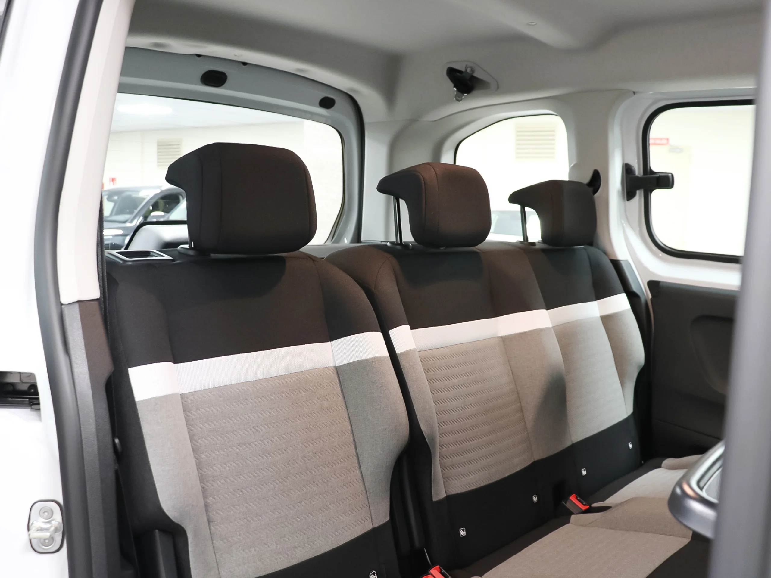 Citroen Berlingo BlueHDi 100 S&S Plus Talla M 75 kW (102 CV) - Foto 8