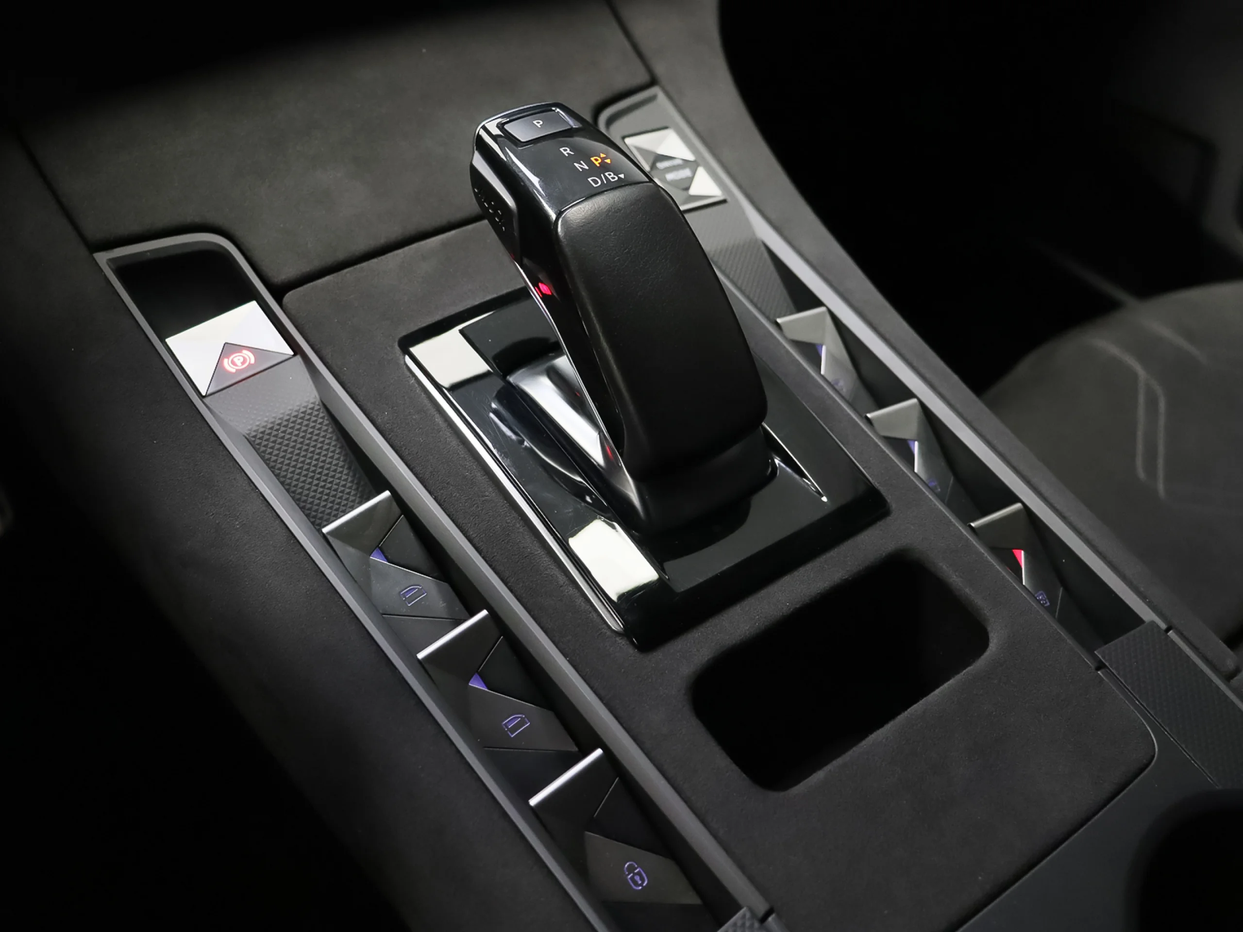 DS DS7 Crossback E-Tense 225 Ligne Noire Auto 165 kW (225 CV) - Foto 22