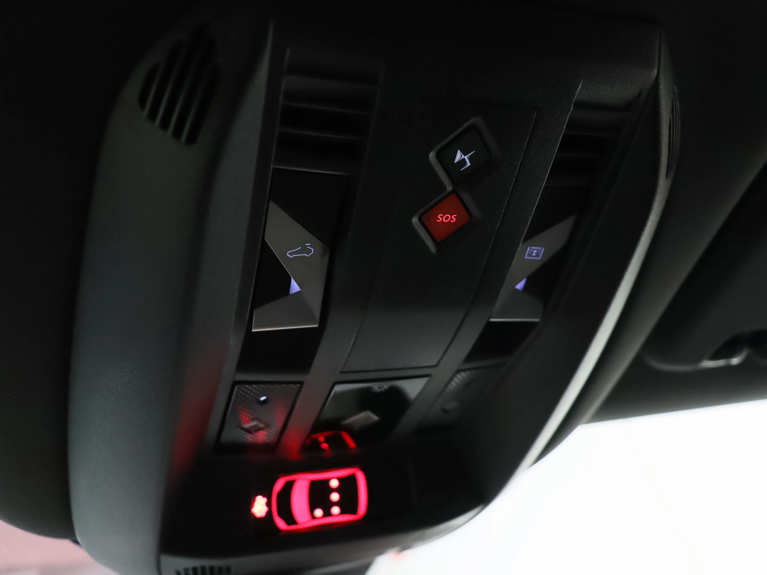 DS DS7 Crossback E-Tense 225 Ligne Noire Auto 165 kW (225 CV) - Foto 23