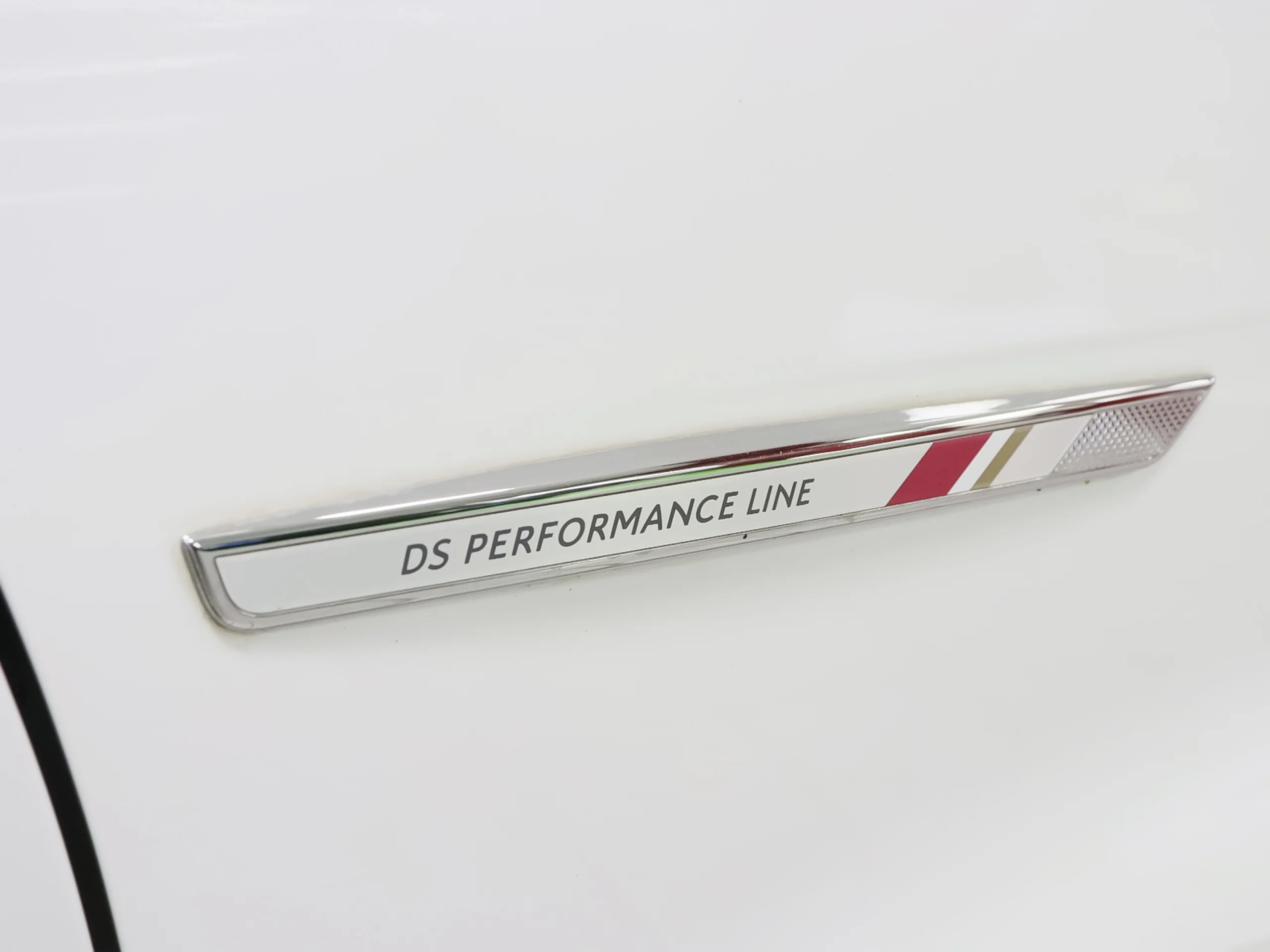 DS DS7 Crossback E-Tense 225 Ligne Noire Auto 165 kW (225 CV) - Foto 24