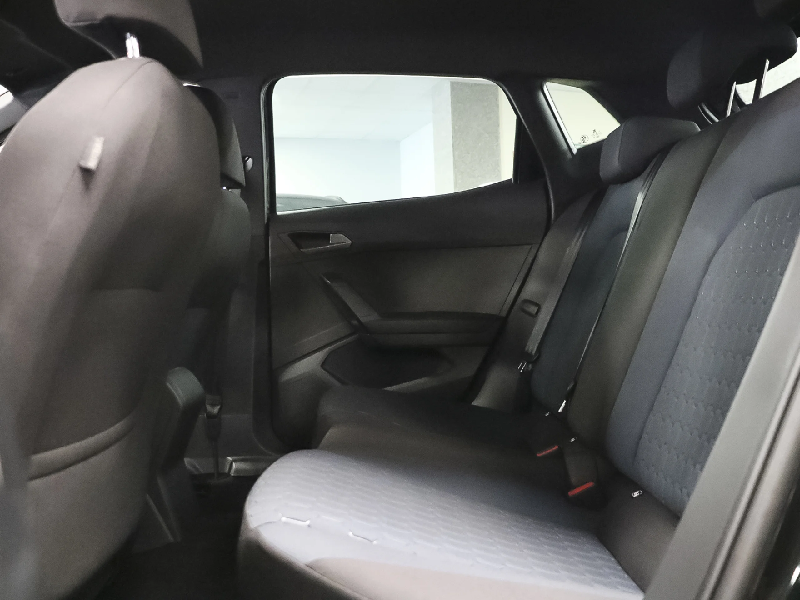 SEAT Ibiza 1.0 TSI Style Plus 85 kW (115 CV) - Foto 8