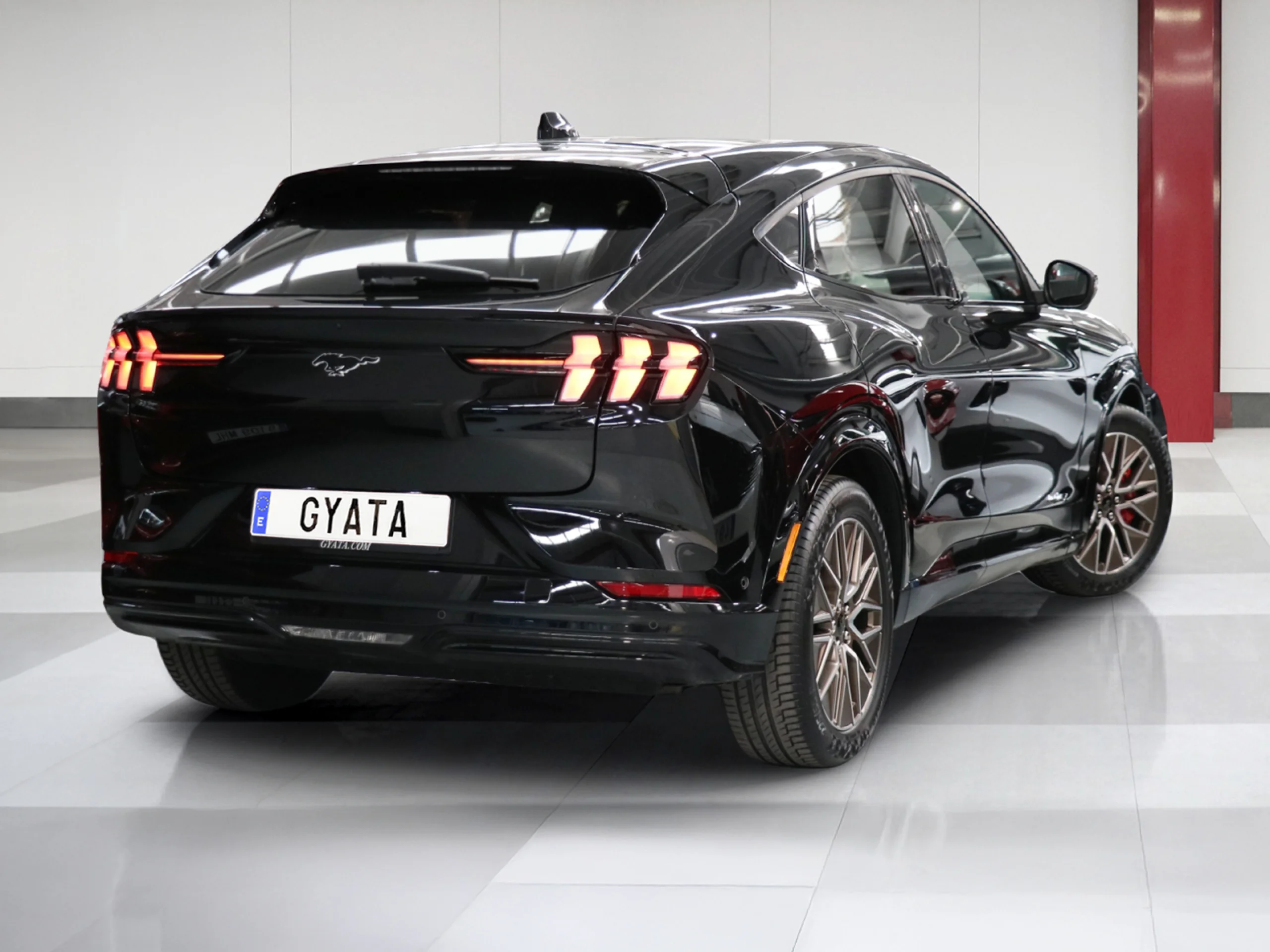 Ford Mustang Mach-E Rango Extendido Premium AWD 272 kW (370 CV) - Foto 2