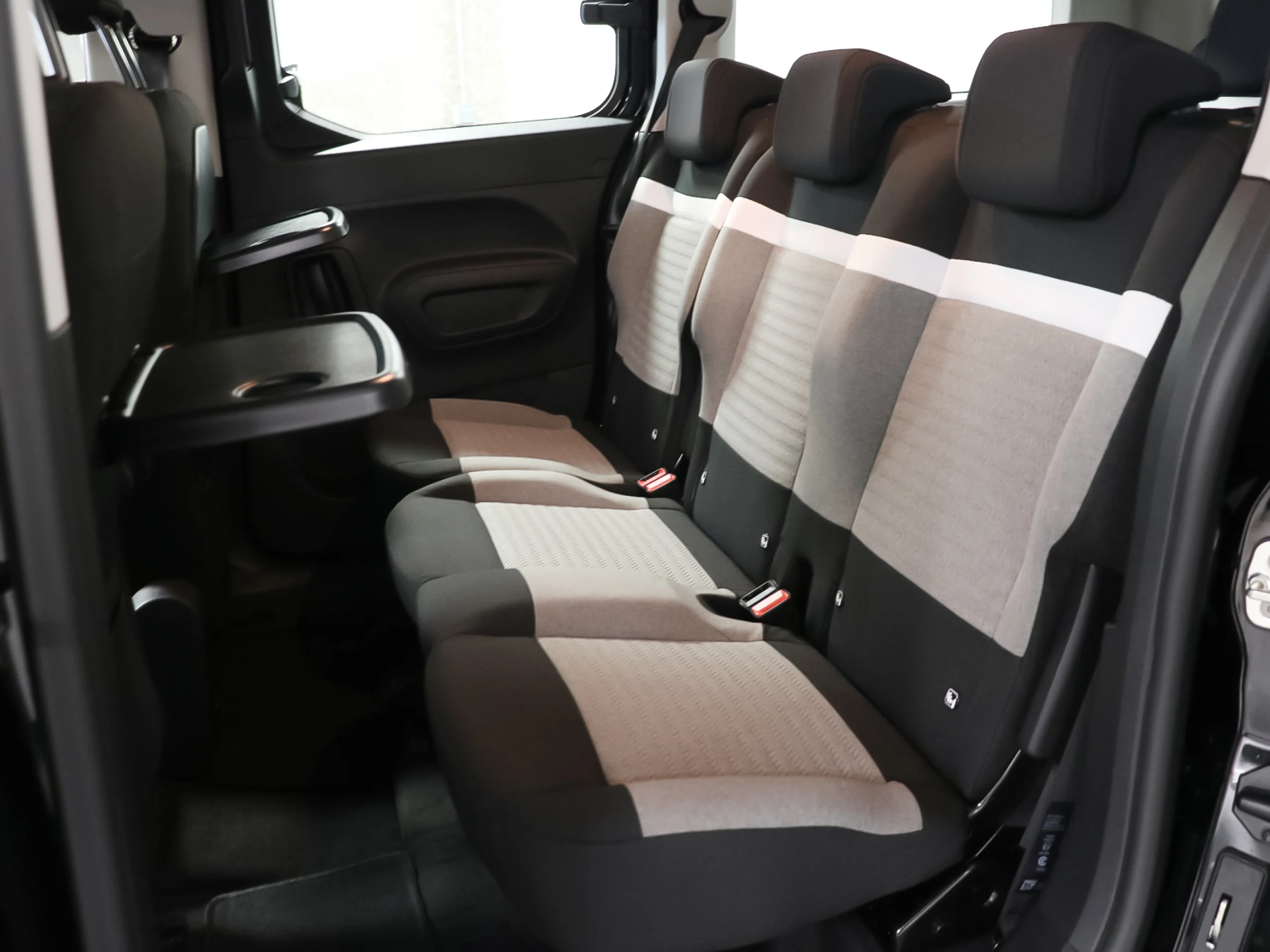 Citroen Berlingo BlueHDi 100 S&S Plus Talla XL 75 kW (102 CV) - Foto 10
