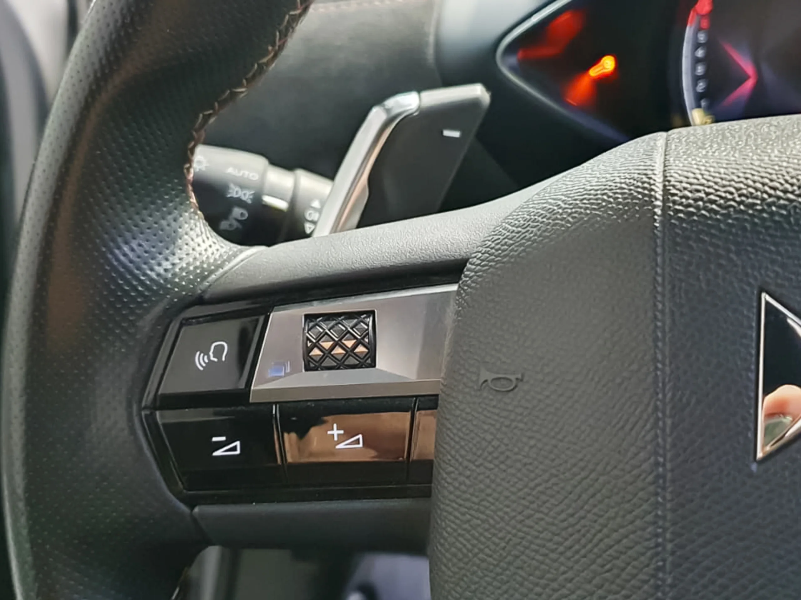 DS DS3 Crossback Performance Line PureTech Auto 96 kW (130 CV) - Foto 16