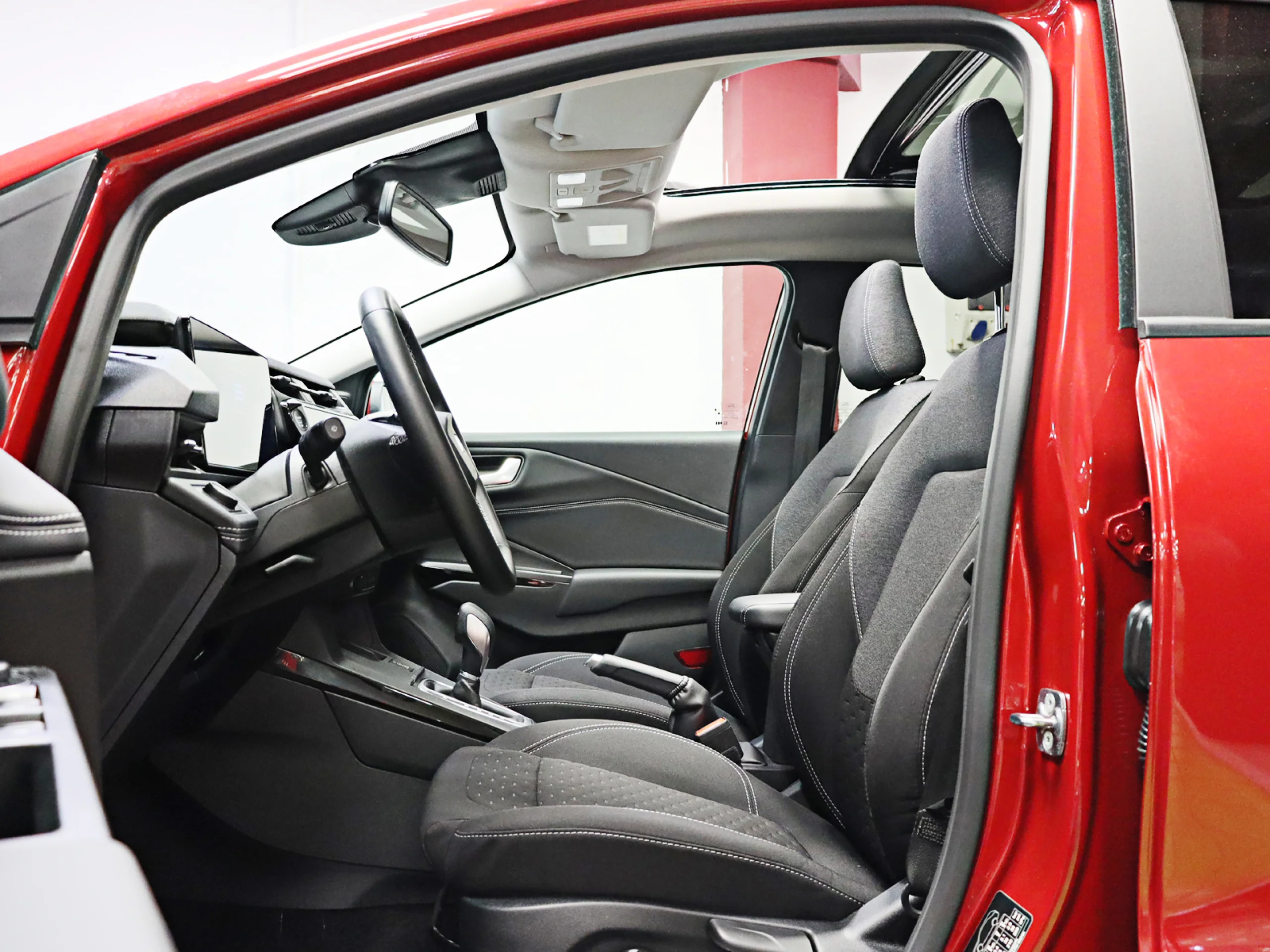 Ford Puma 1.0 EcoBoost MHEV Titanium Auto 92 kW (125 CV) - Foto 6