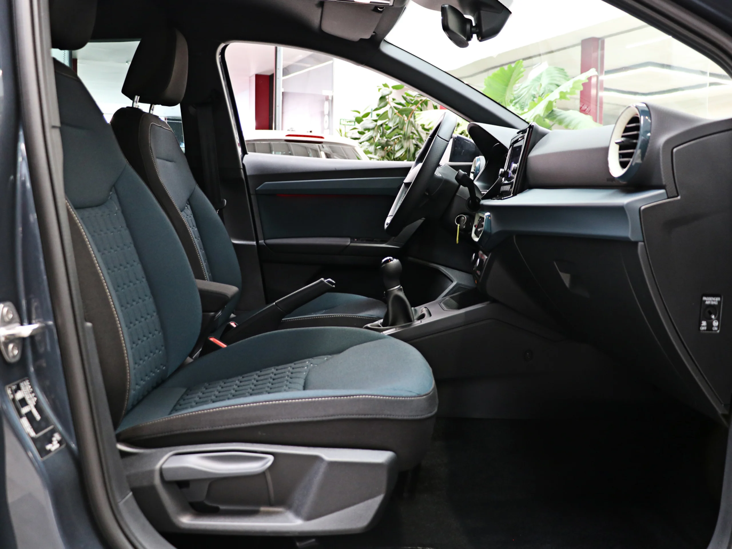 SEAT Ibiza 1.0 TSI Style Plus 85 kW (115 CV) - Foto 6