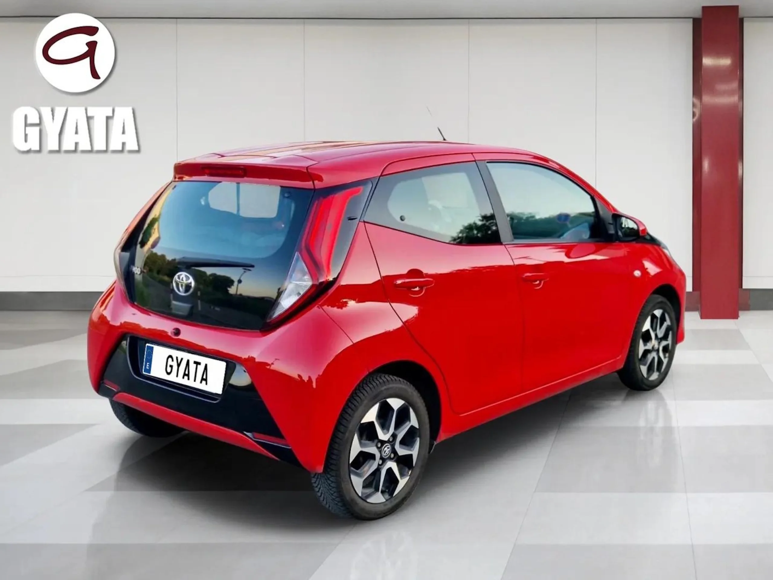 Toyota Aygo 1.0 70 x-play 53 kW (72 CV) - Foto 2