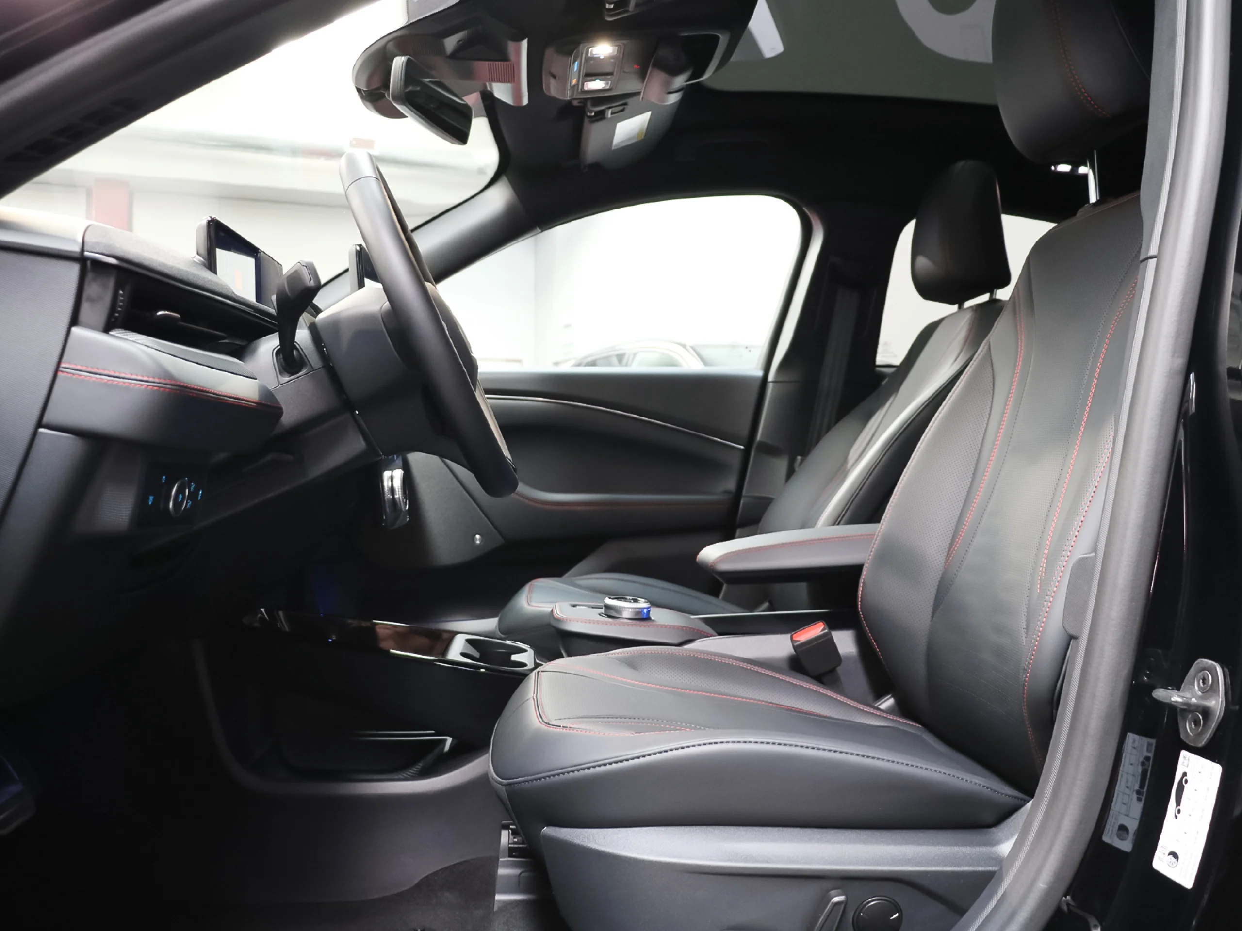 Ford Mustang Mach-E Premium RWD Rango Extendido 216 kW (294 CV) - Foto 6