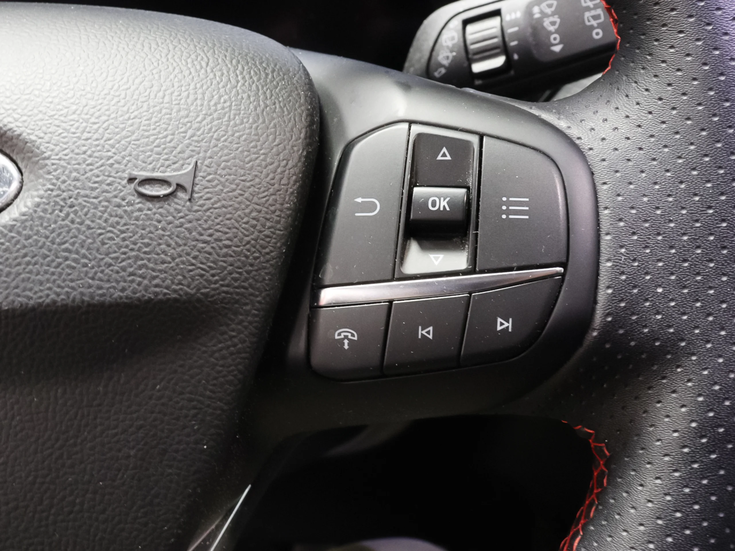 Ford Kuga 2.5 Duratec PHEV ST-Line Auto 178 kW (243 CV) - Foto 7