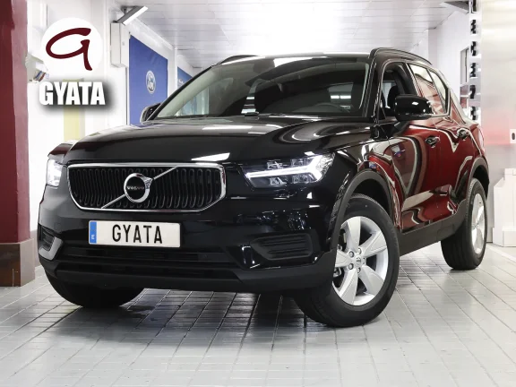 Volvo XC40 T2 Momentum Core Auto 95 kW (129 CV)
