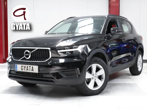 Volvo XC40 T2 Momentum Core Auto 95 kW (129 CV)