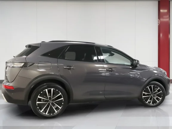 DS DS7 Crossback Plug-In Hybrid Pallas 165 kW (224 CV)