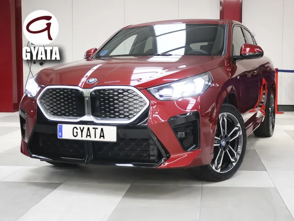 BMW IX2 eDrive20 150 kW (204 CV)