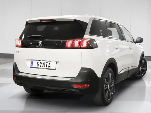 Peugeot 5008 PureTech 130 Allure Pack EAT8 96 kW (130 CV)