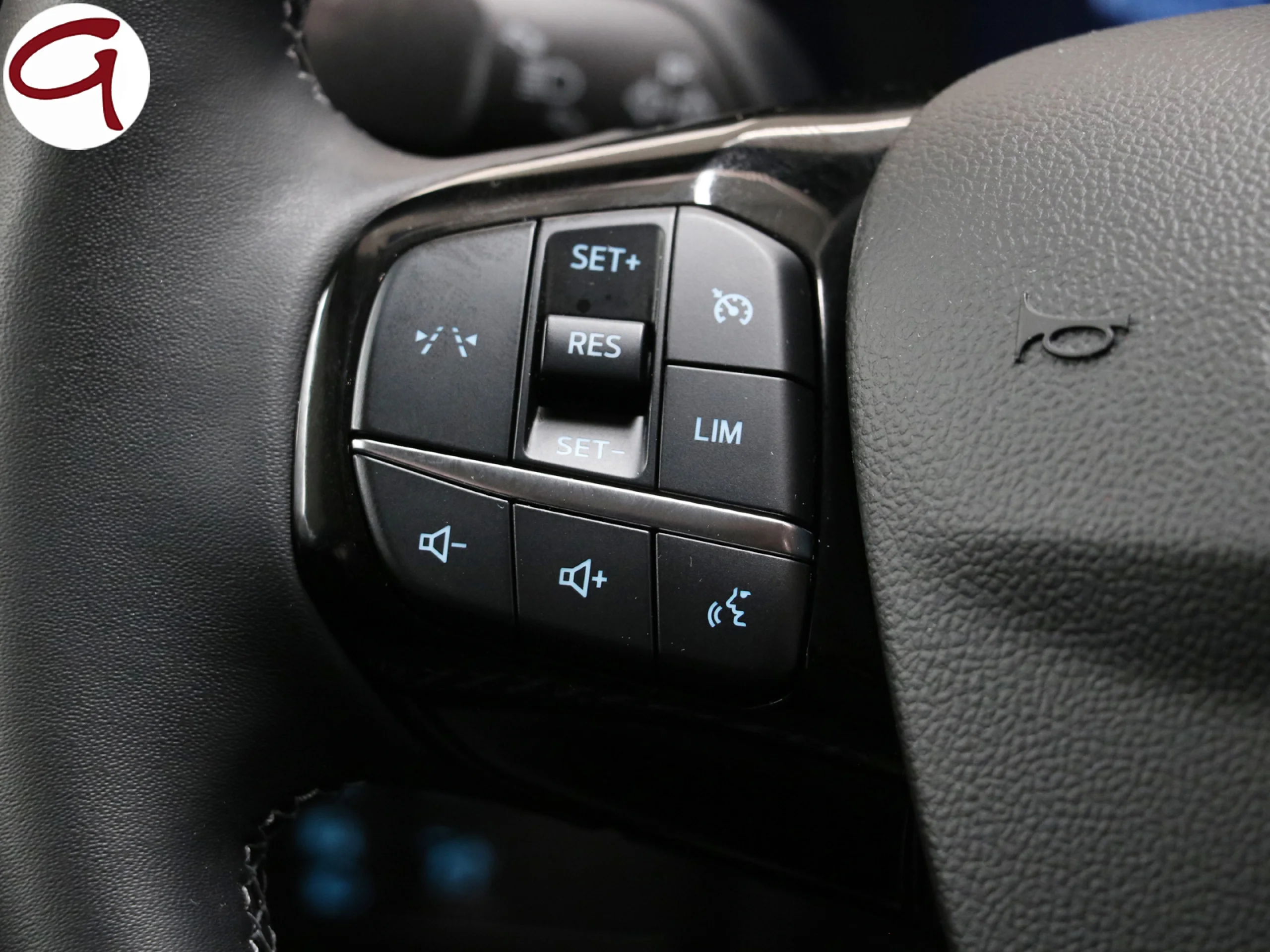 Ford Kuga 2.5 Duratec PHEV Active Auto 178 kW (243 CV) - Foto 38