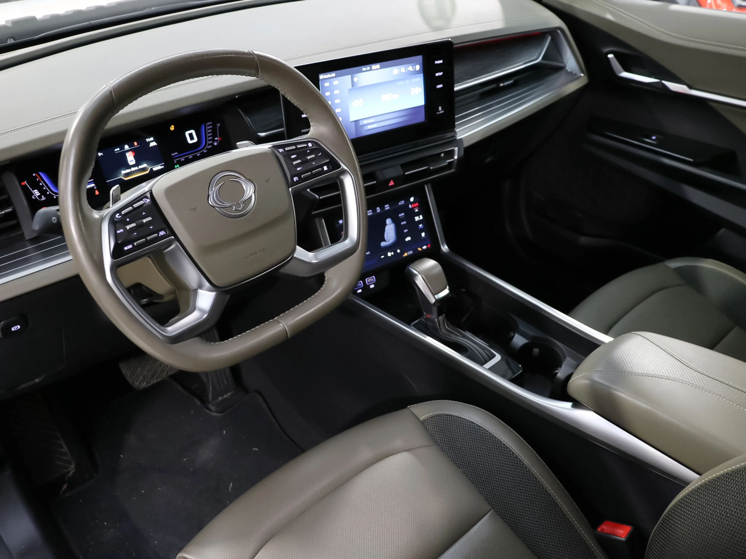 SsangYong Torres G15 Adventure 4x4 Auto 120 kW (163 CV) - Foto 4