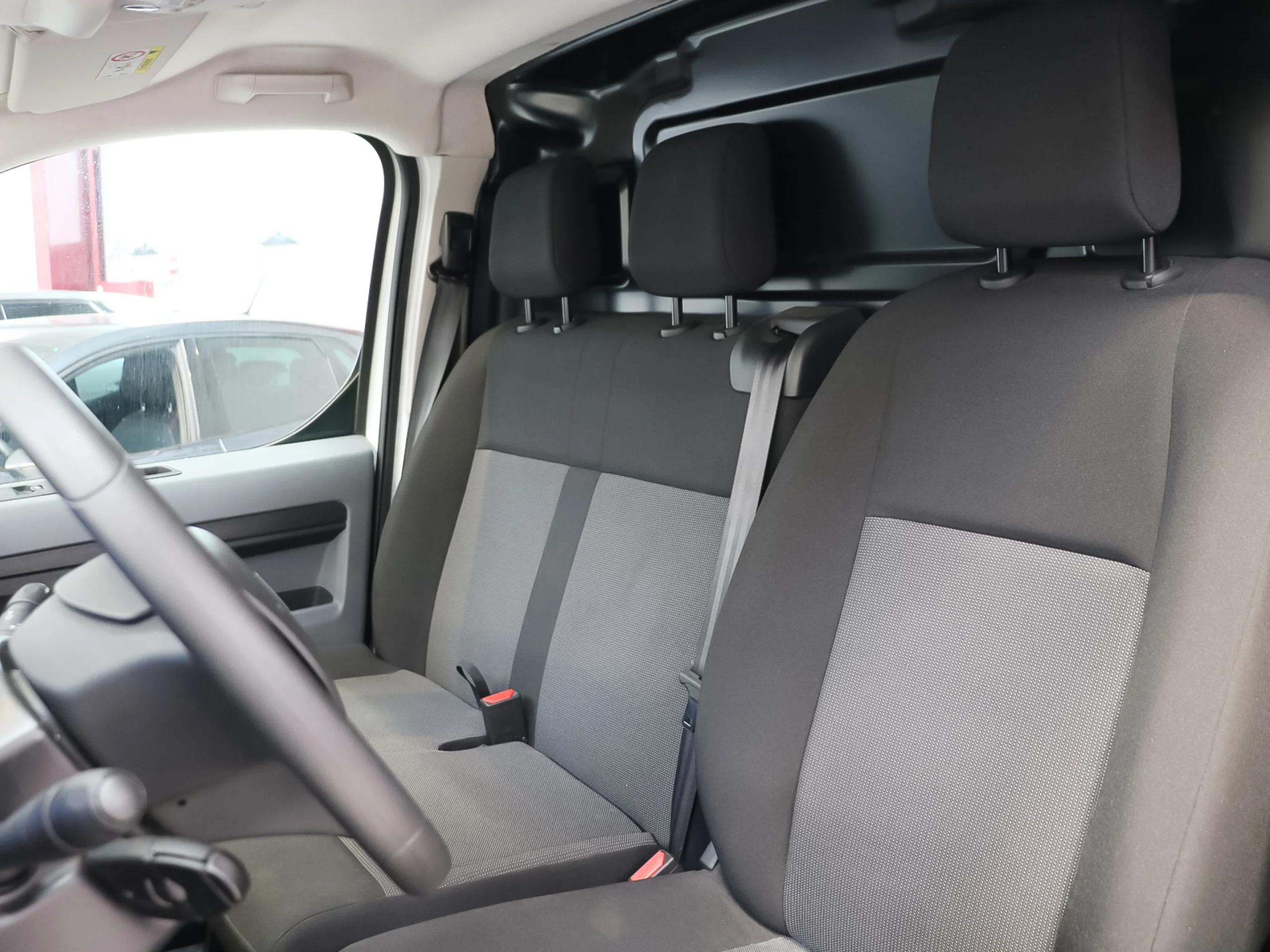 Fiat Scudo Furgón 50 kW L1 Business 100 kW (136 CV) - Foto 8