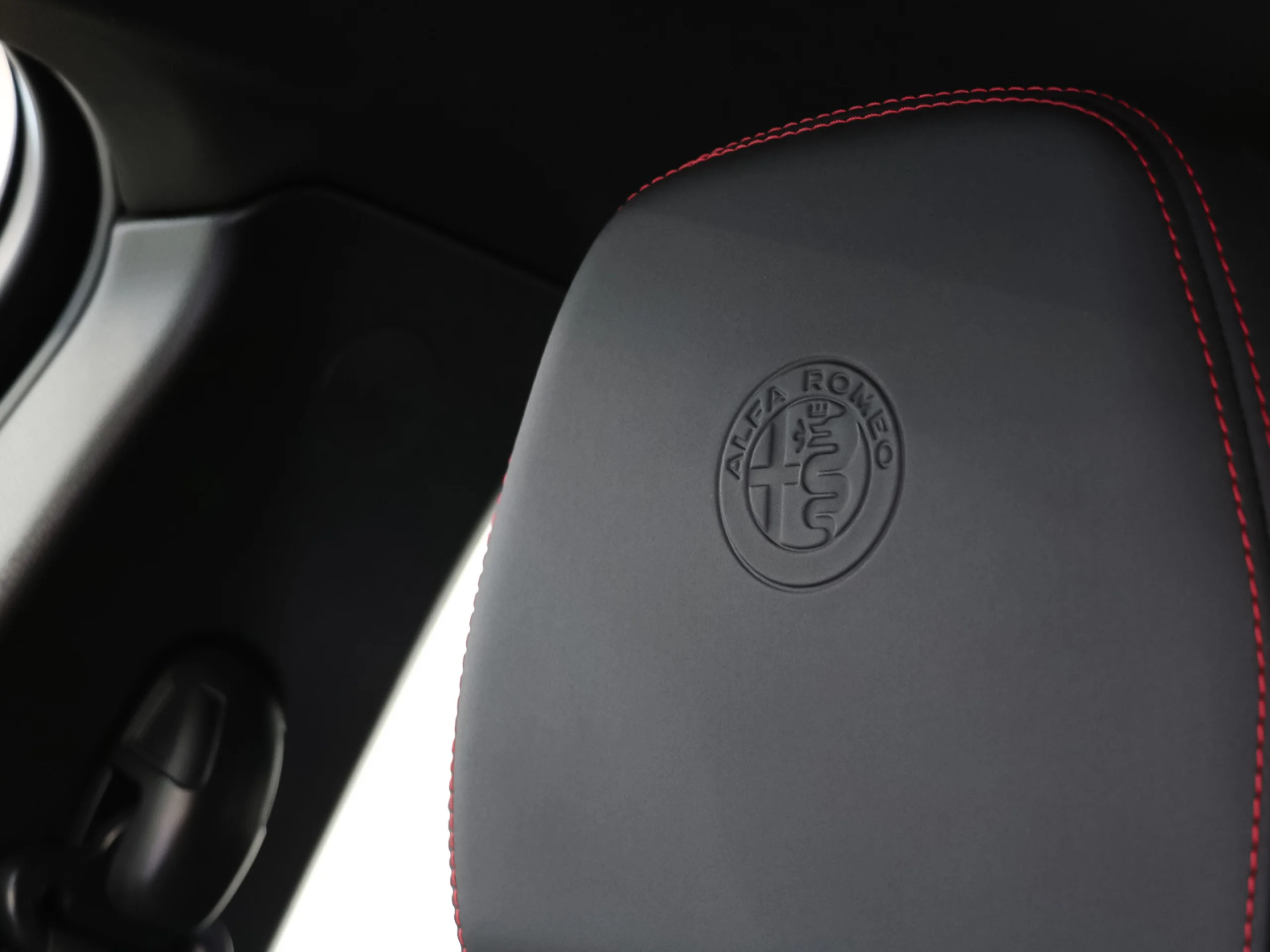 Alfa Romeo Tonale 1.5 MHEV Sprint FWD 96 kW (130 CV) - Foto 11