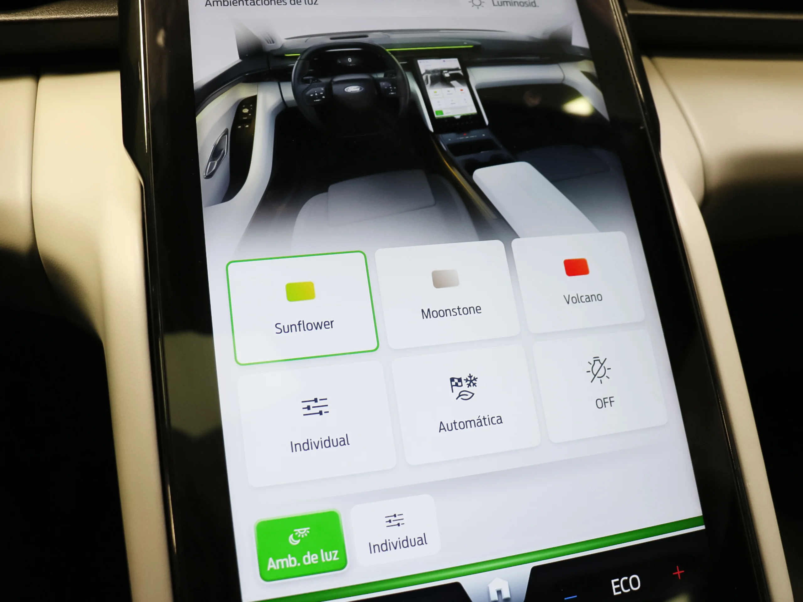 Ford Explorer CX740S Premium R. Ext. AWD 78kWh 250 kW (340 CV) - Foto 27