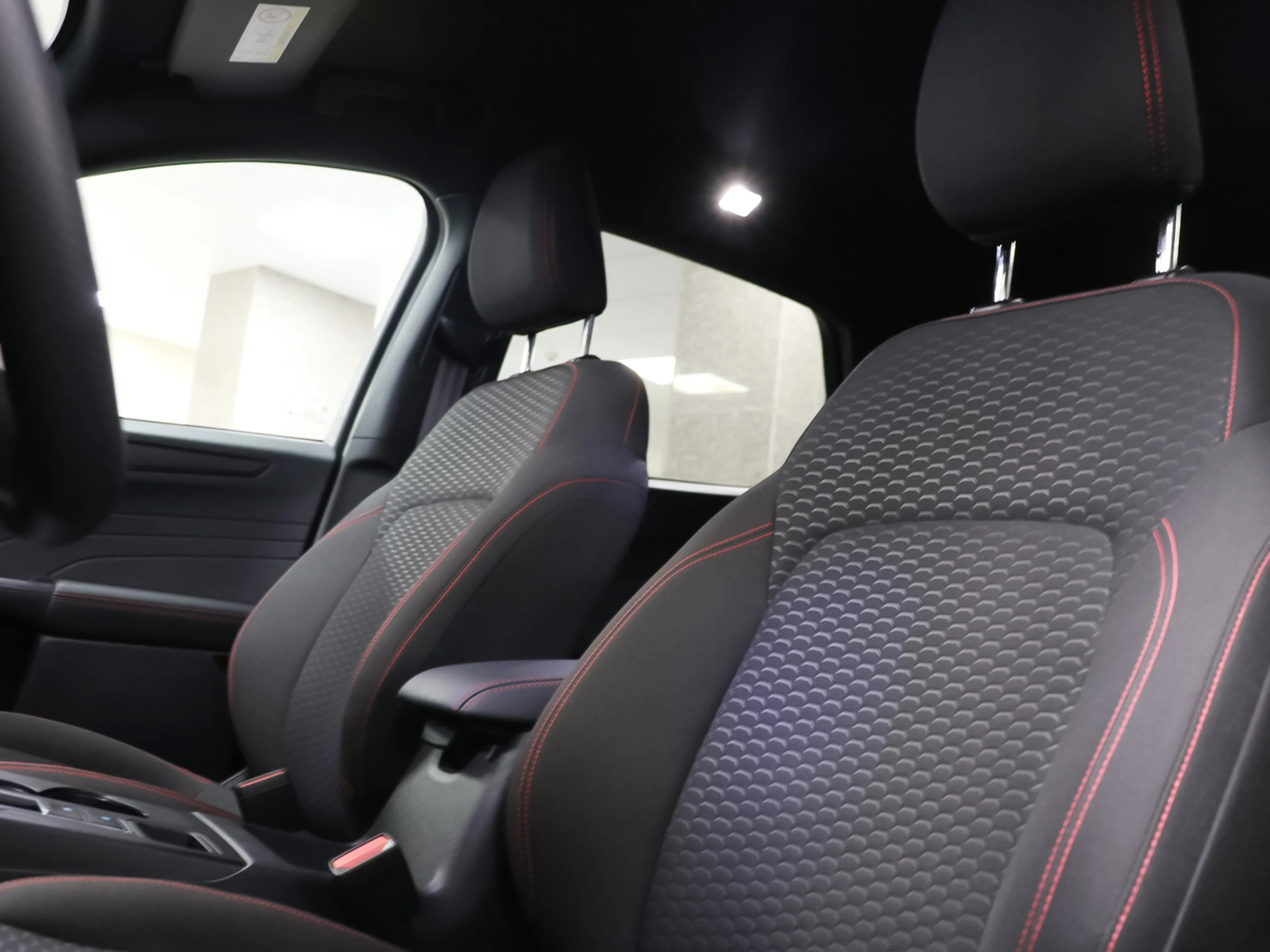 Ford Kuga 2.5 Duratec PHEV ST-Line Auto 178 kW (243 CV) - Foto 7