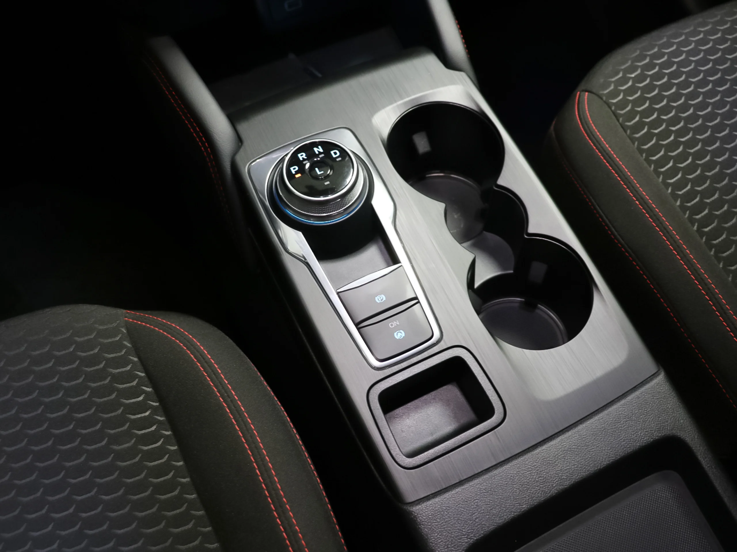 Ford Kuga 2.5 Duratec PHEV ST-Line Auto 178 kW (243 CV) - Foto 30