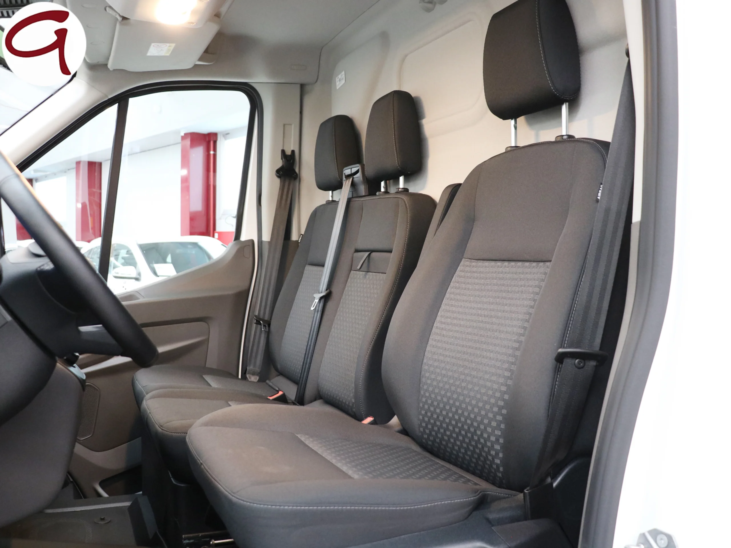 Ford Transit Furgon 350 BEV L3 RWD 68kWh 198 kW (269 CV) - Foto 7