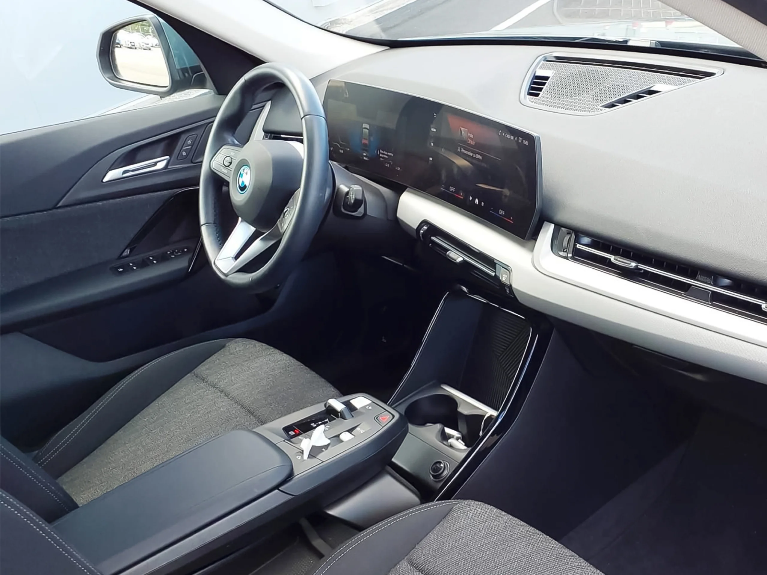 BMW IX1 eDrive20 150 kW (204 CV) - Foto 3