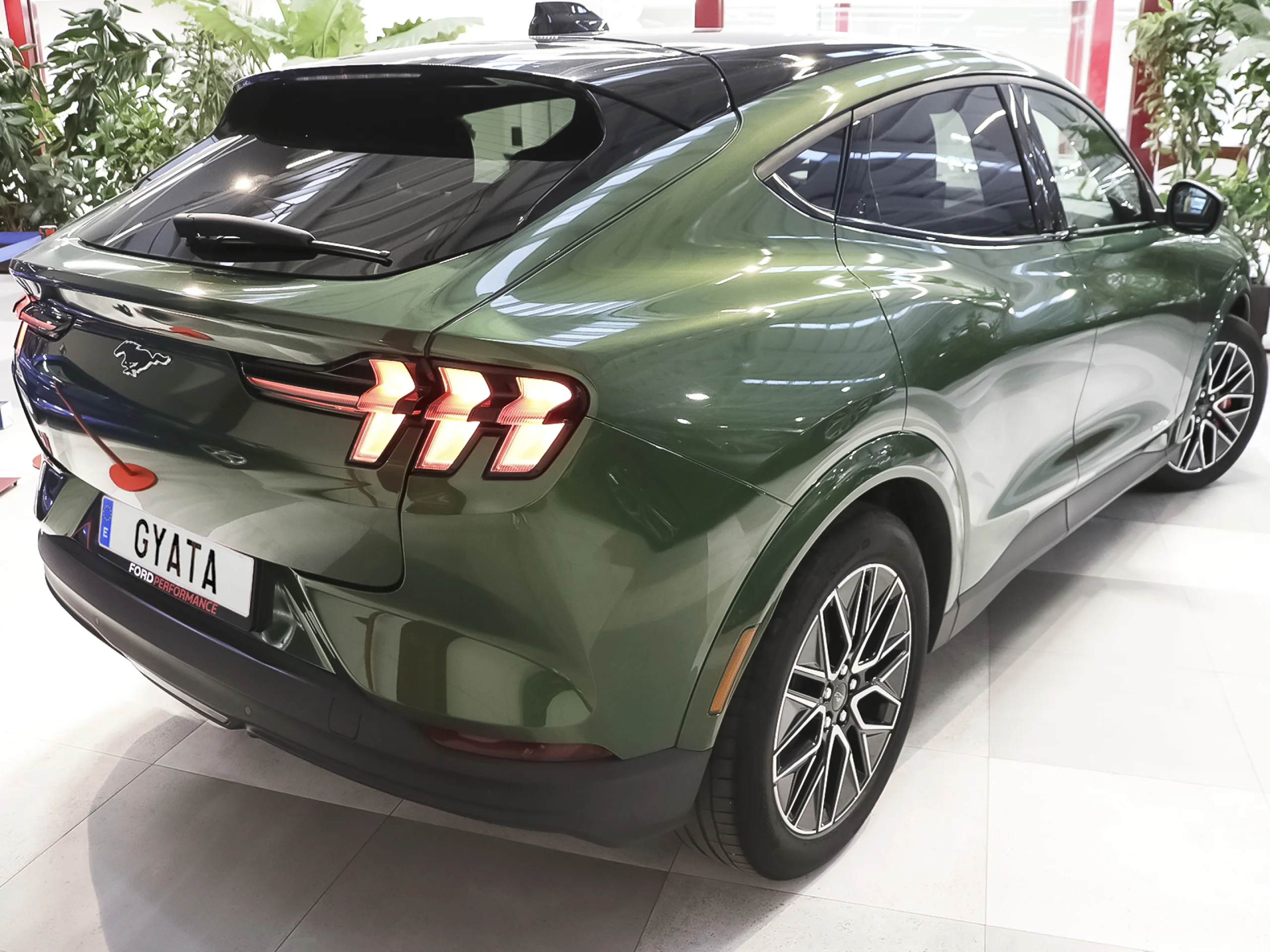 Ford Mustang Mach-E Rango Extendido Premium AWD 272 kW (370 CV) - Foto 3
