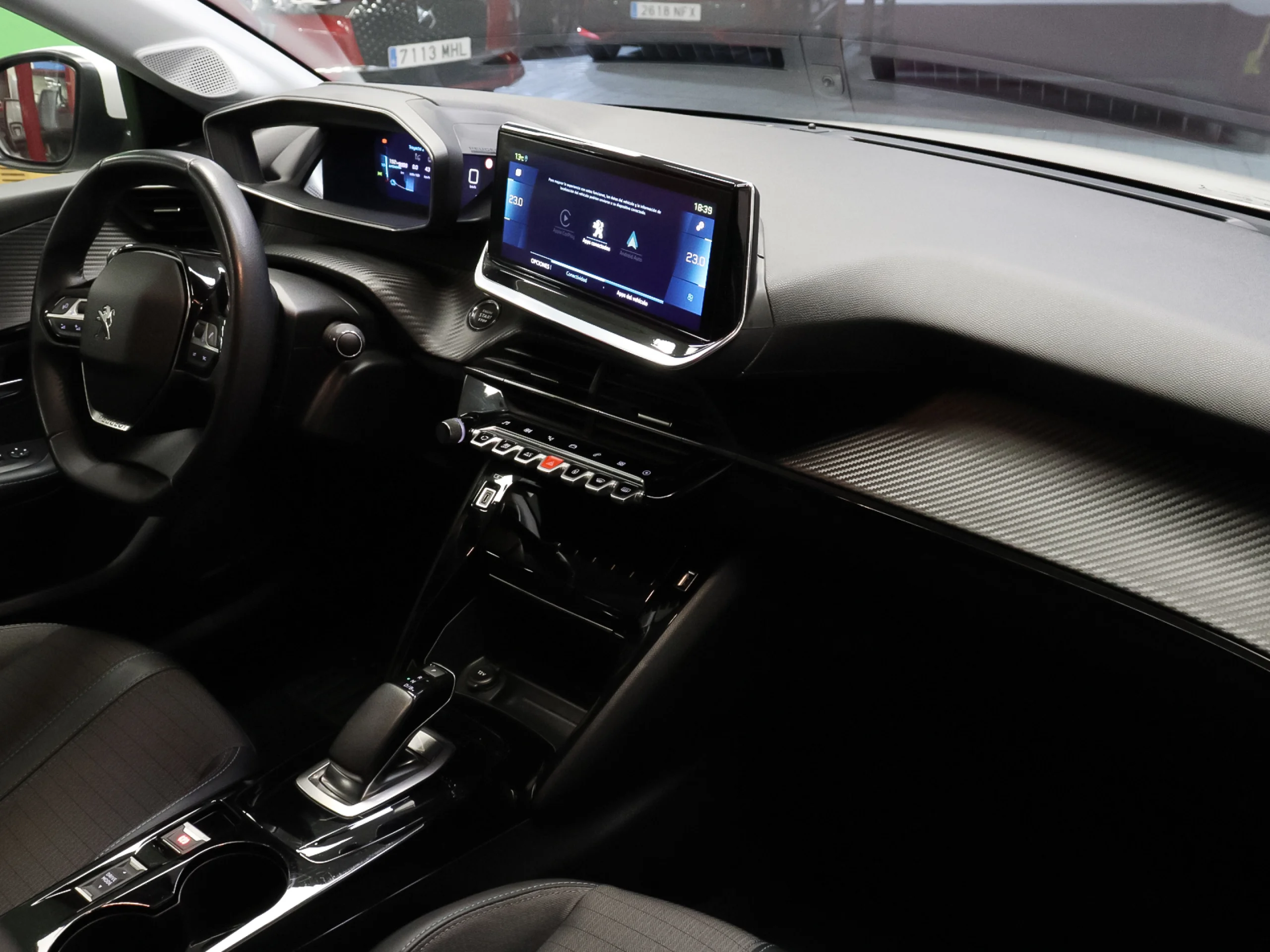 Peugeot E-208 Eléctrico Allure Pack 100 kW (136 CV) - Foto 4