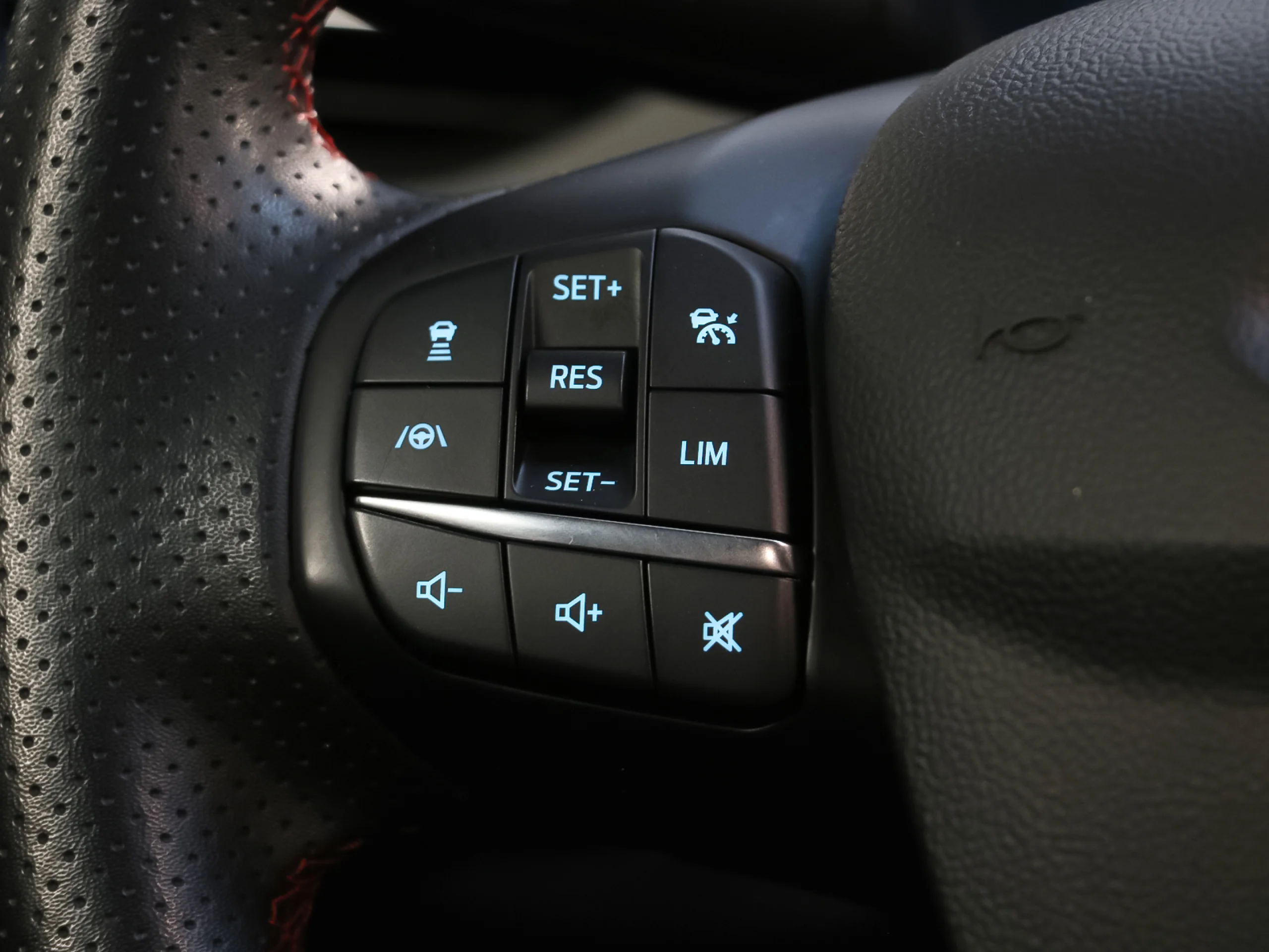 Ford Focus 1.0 Ecoboost MHEV ST-Line Auto 114 kW (155 CV) - Foto 32