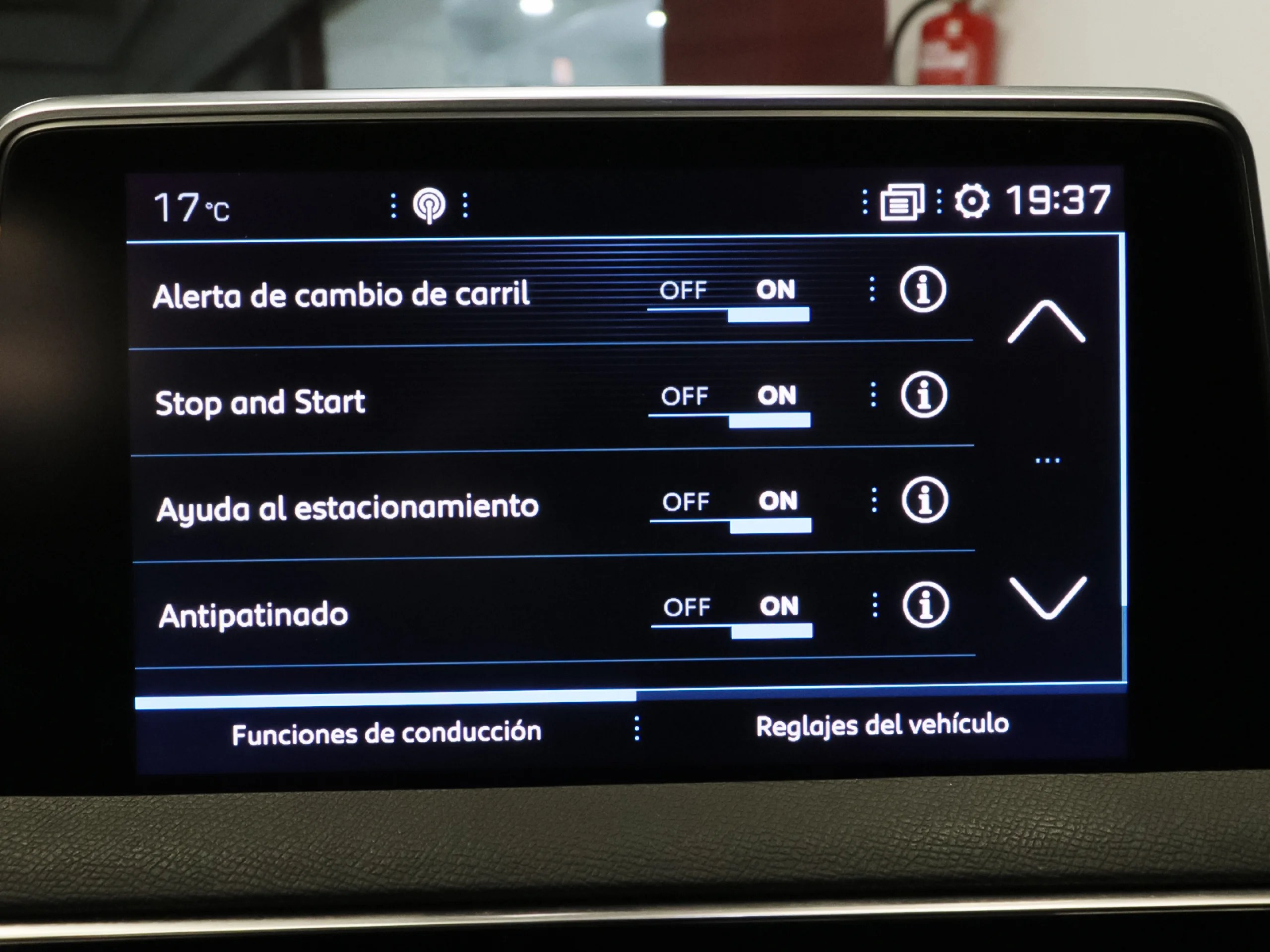 Peugeot 3008 BlueHDI 130 S&S Allure 96 kW (130 CV) - Foto 15