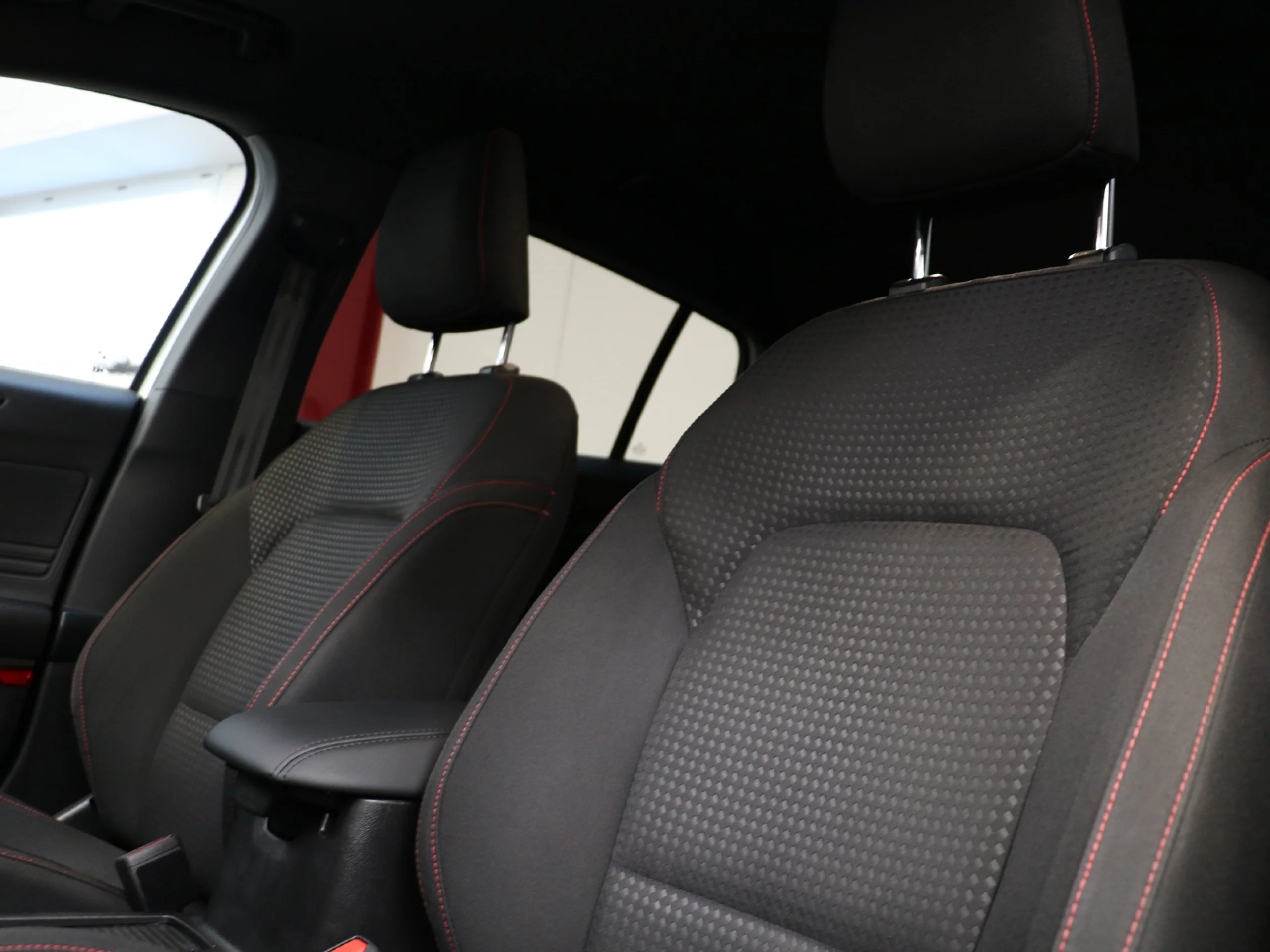 Ford Focus SportBreak 1.0 Ecoboost MHEV ST-Line 114 kW (155 CV) - Foto 9