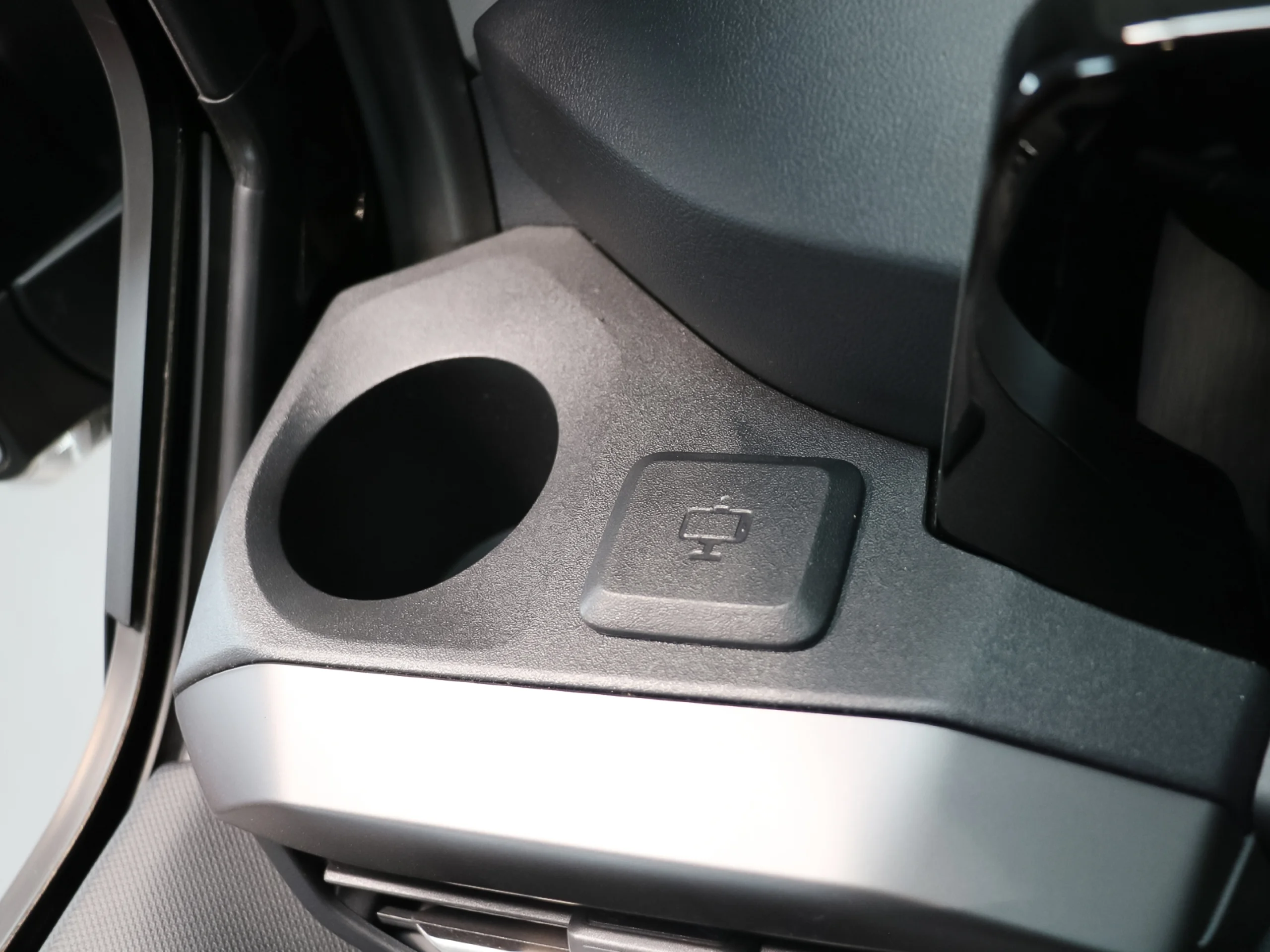 Ford Grand Tourneo Custom BEV 64kWh L2 Titanium X 160 kW (218 CV) - Foto 48