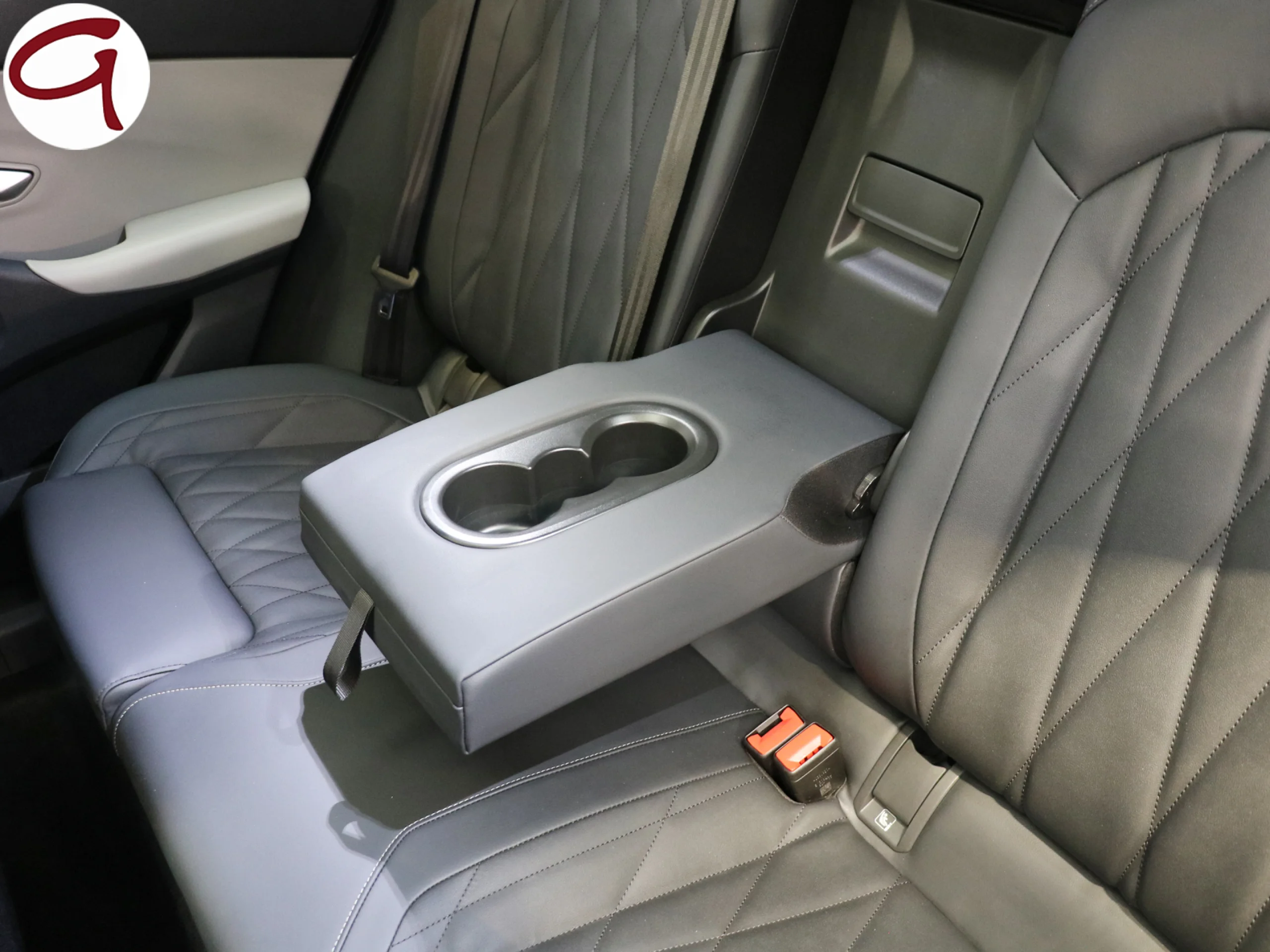 Ford Capri CX740L Premium R. Ext. RWD 77kWh 210 kW (286 CV) - Foto 14