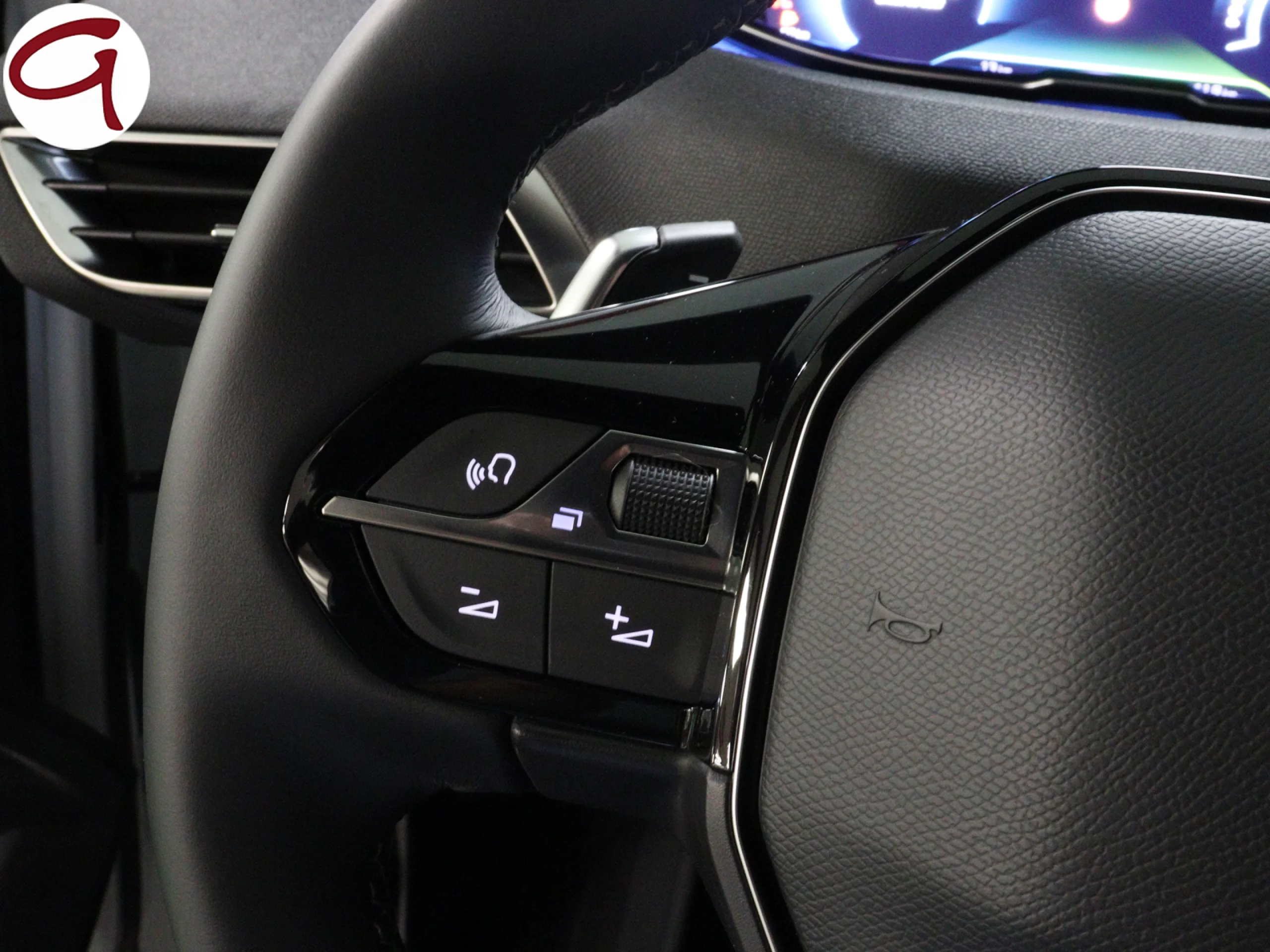 Peugeot 3008 Hybrid 180 Allure Pack e-EAT8 132 kW (180 CV) - Foto 7
