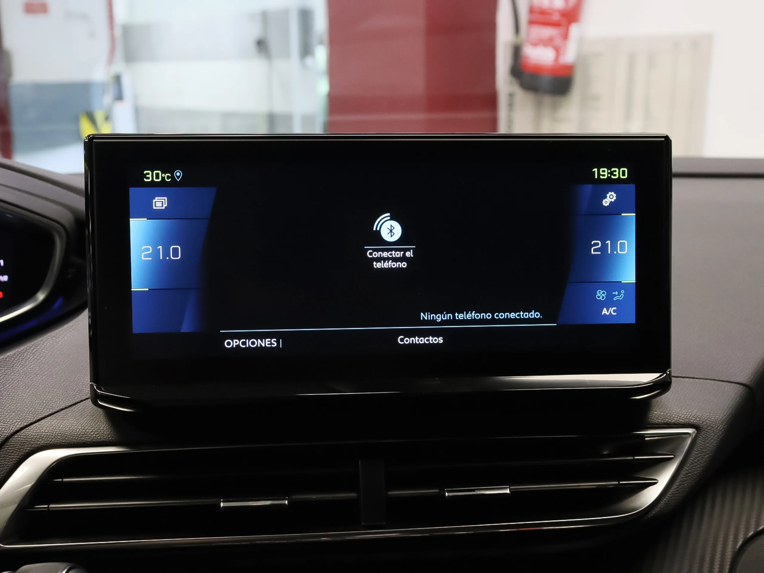 Peugeot 3008 Hybrid 180 Allure Pack e-EAT8 132 kW (180 CV) - Foto 24