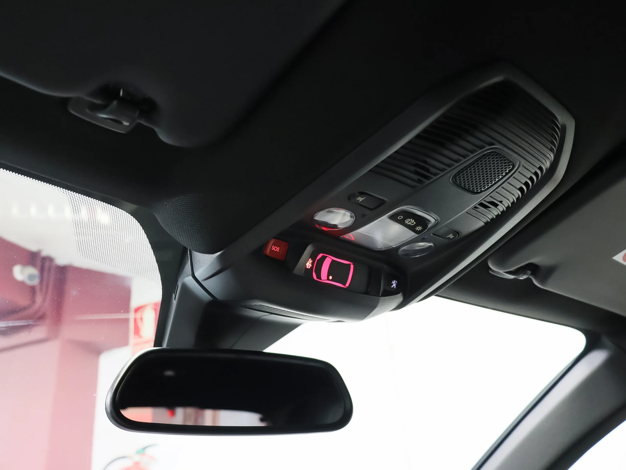 Peugeot 3008 Hybrid 180 Allure Pack e-EAT8 132 kW (180 CV) - Foto 31