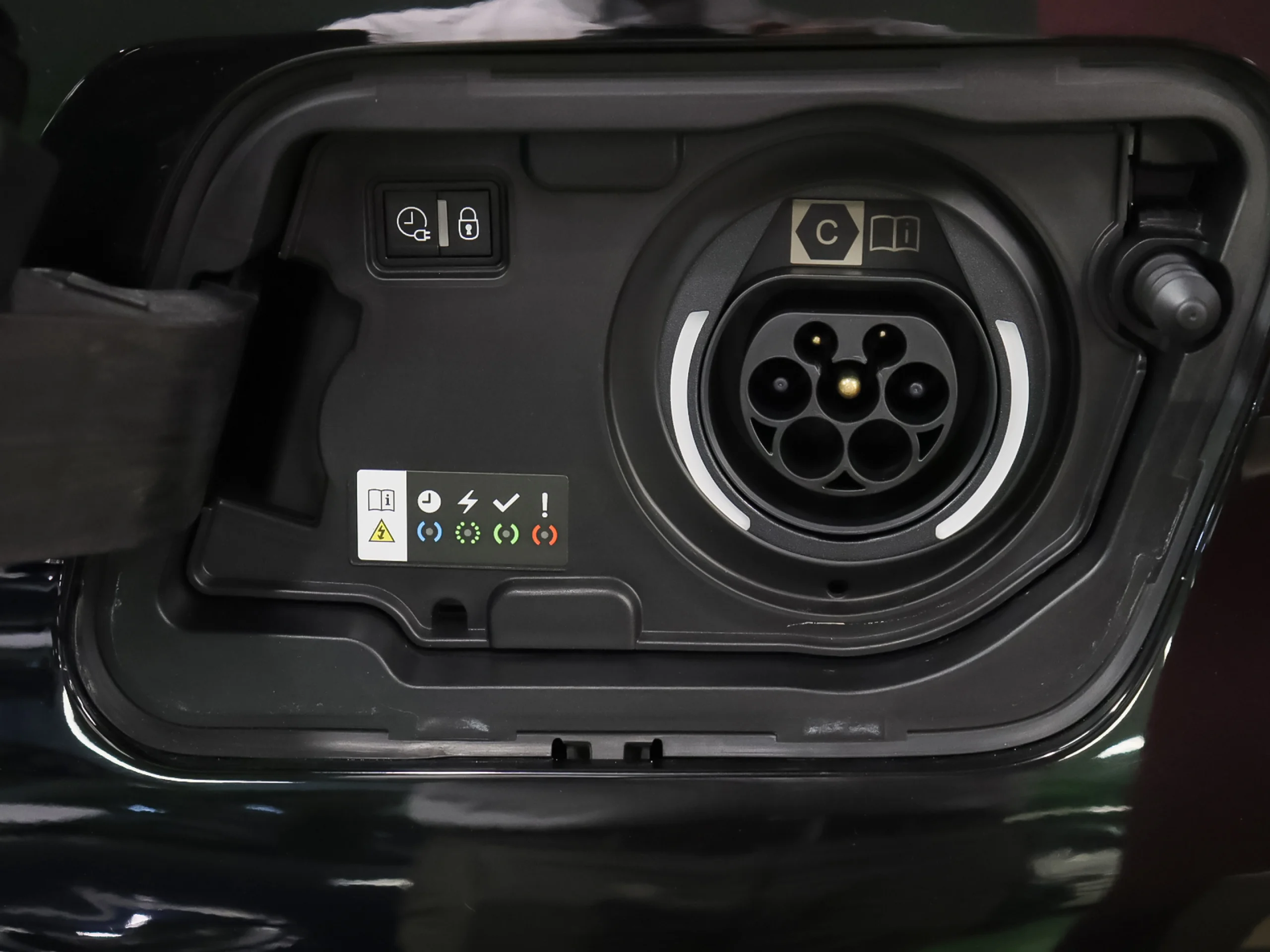 Peugeot 3008 Hybrid 180 Allure Pack e-EAT8 132 kW (180 CV) - Foto 32