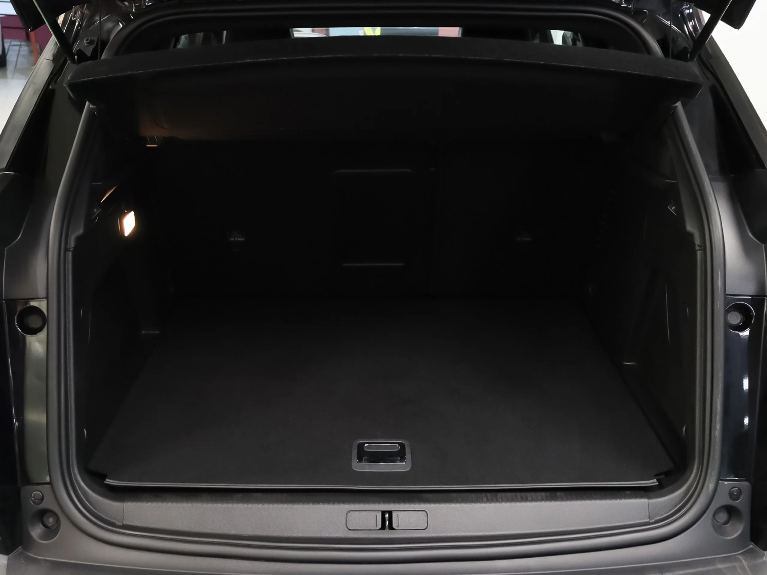 Peugeot 3008 Hybrid 180 Allure Pack e-EAT8 132 kW (180 CV) - Foto 34