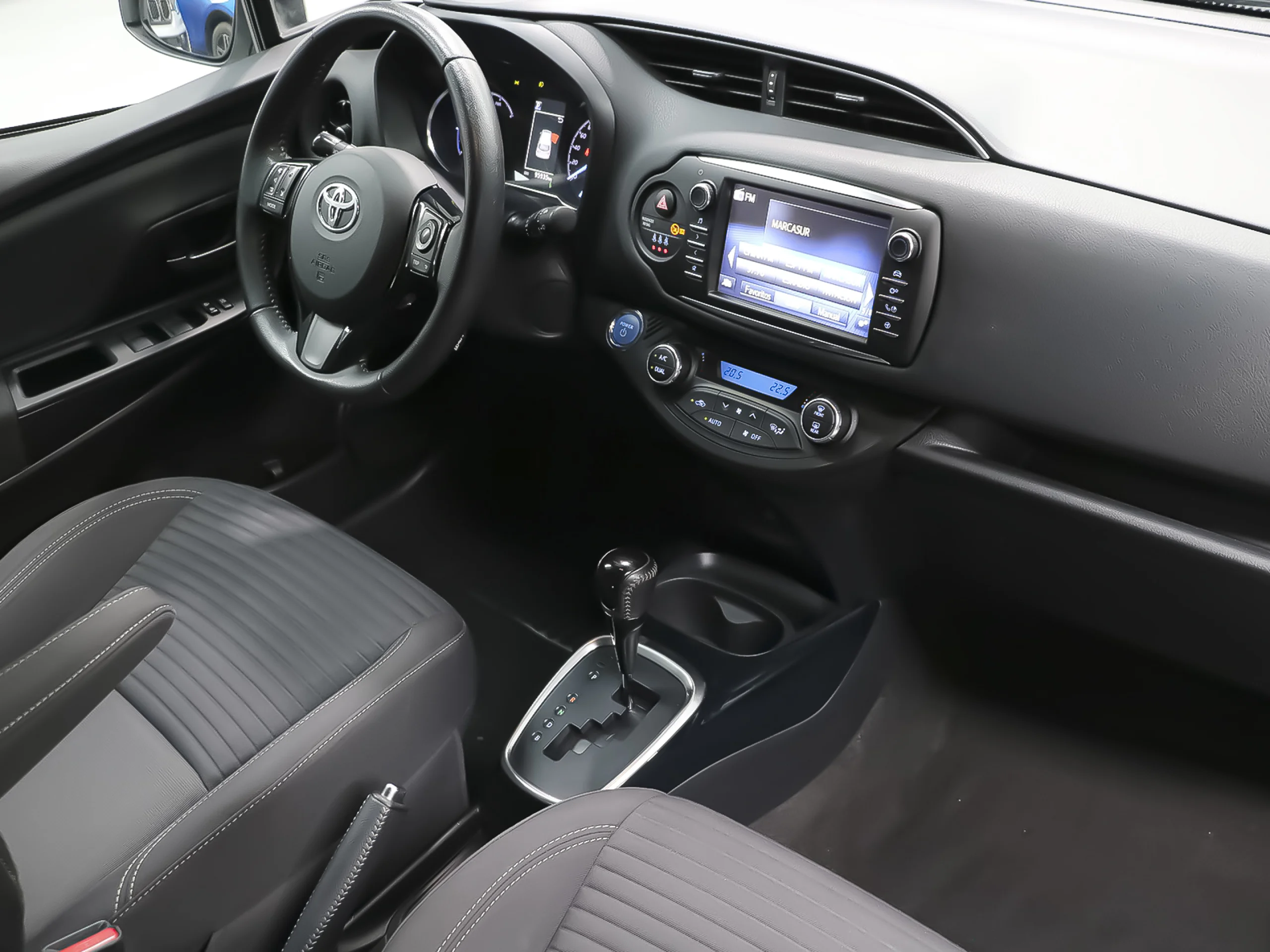 Toyota Yaris 1.5 Hybrid Feel 74 kW (100 CV) - Foto 5