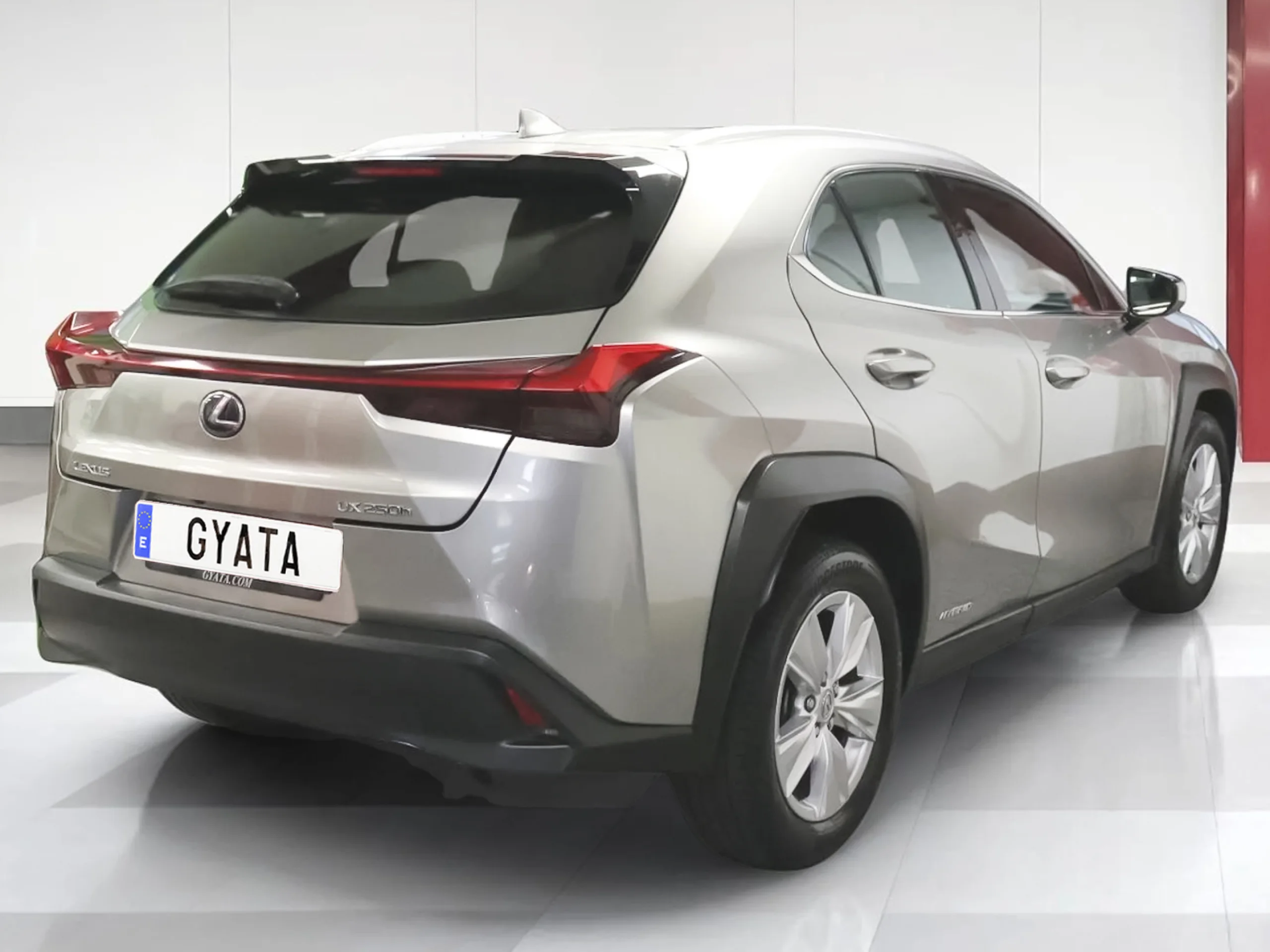 Lexus UX 250h Business 2WD 135 kW (184 CV) - Foto 2