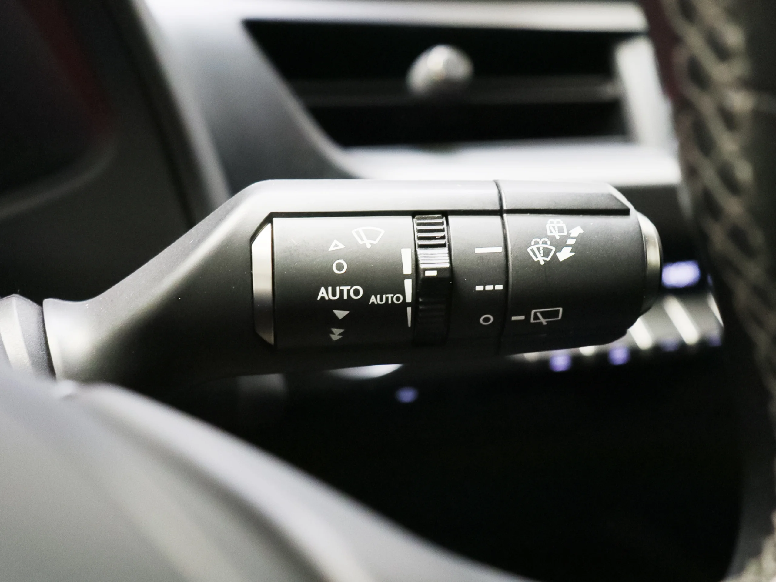 Lexus UX 250h Business 2WD 135 kW (184 CV) - Foto 10