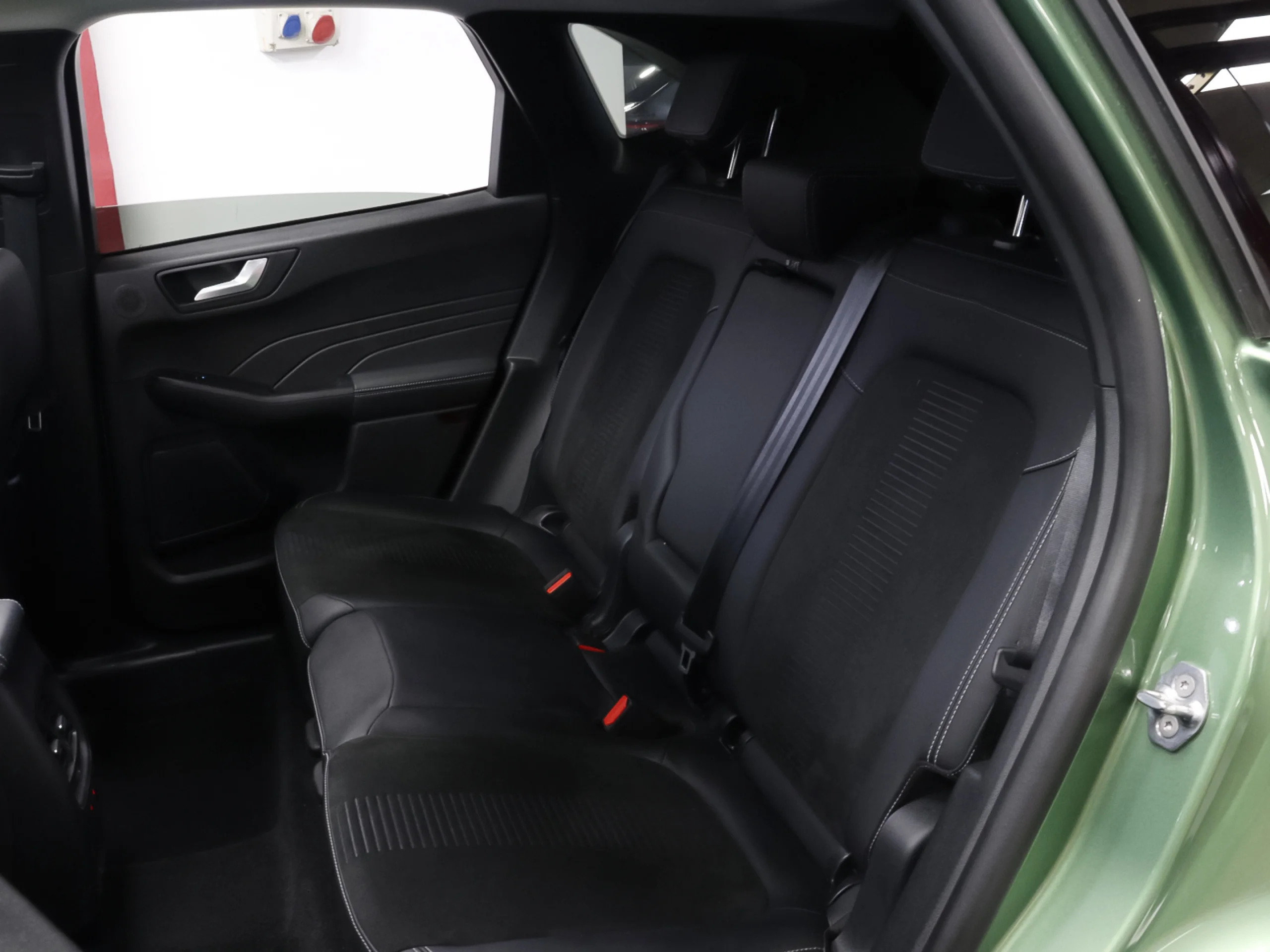 Ford Kuga 2.5 Duratec PHEV Active X 178 kW (243 CV) - Foto 9