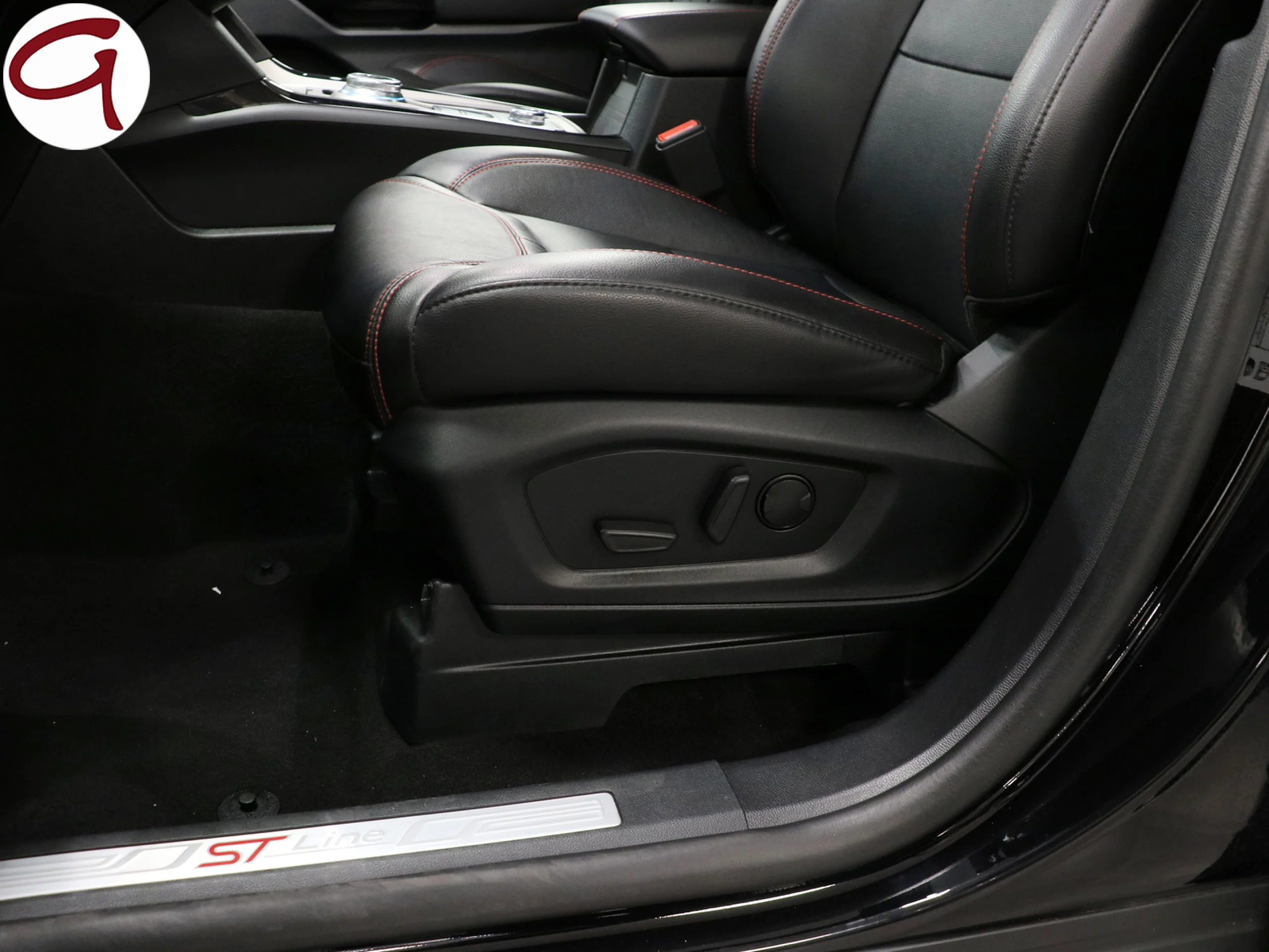 Ford Explorer 3.0 PHEV ST Line AWD 336 kW (457 CV) - Foto 8