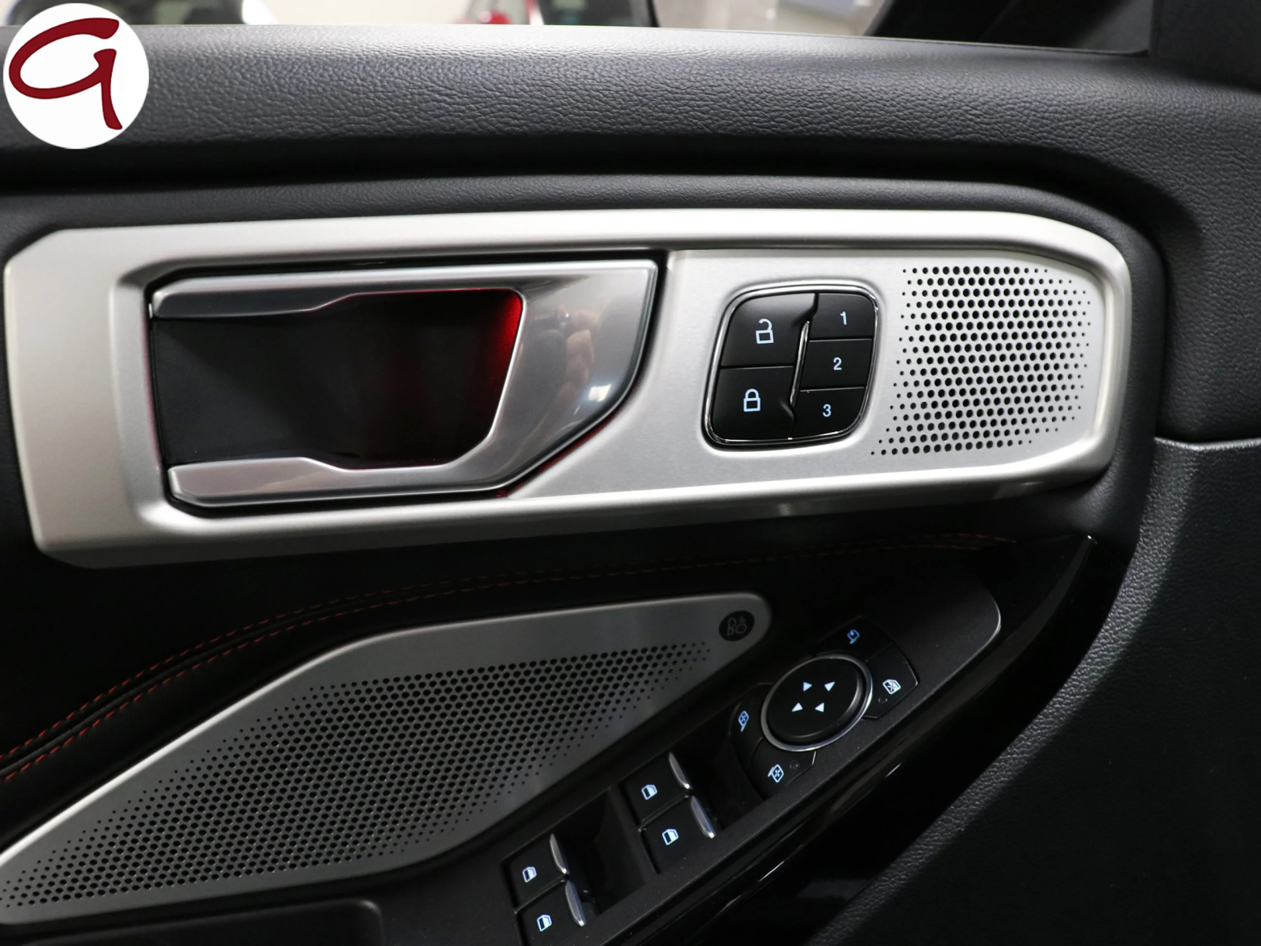 Ford Explorer 3.0 PHEV ST Line AWD 336 kW (457 CV) - Foto 47